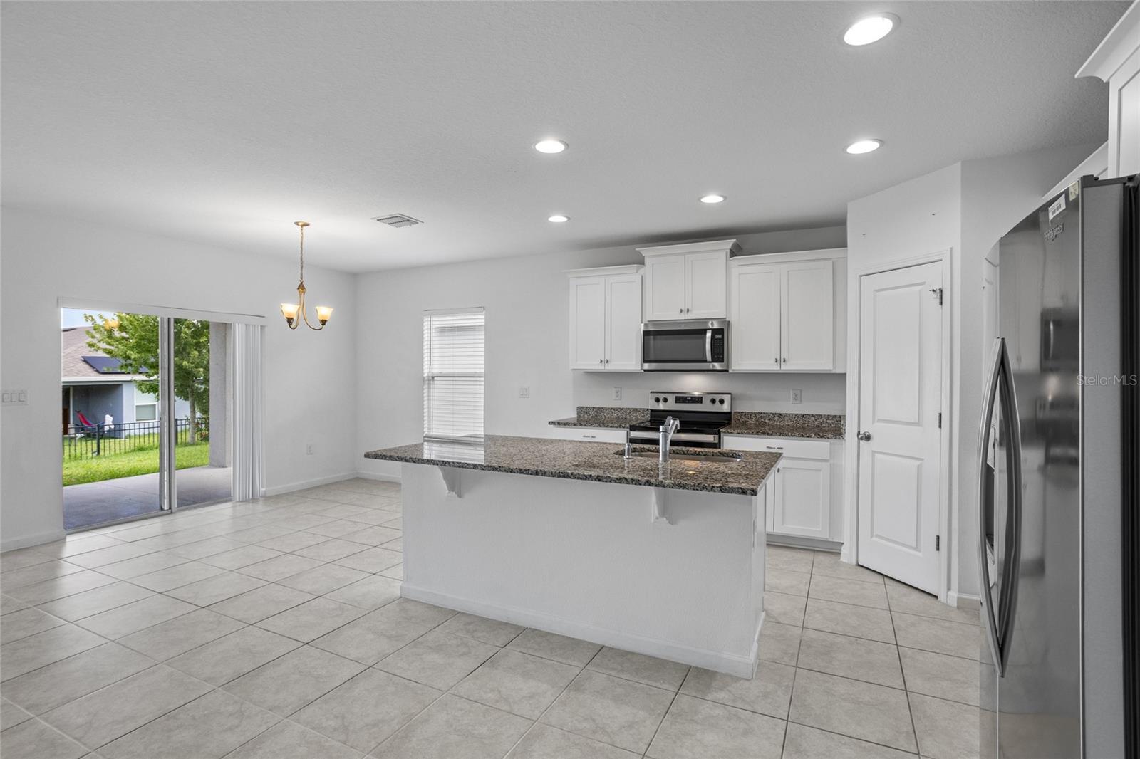 4022 ALISSA LN