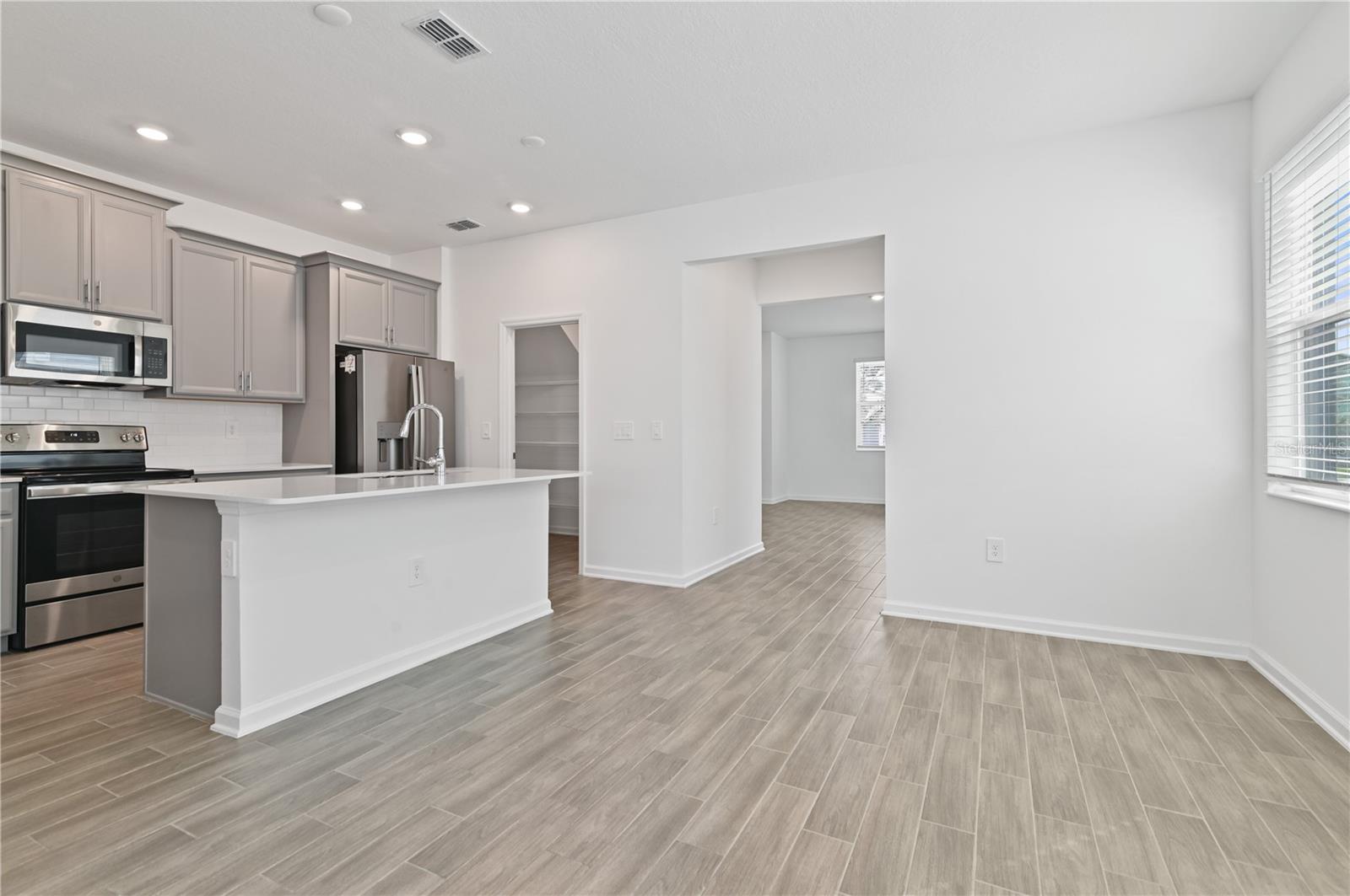 6446 LIMBERPINE ALY