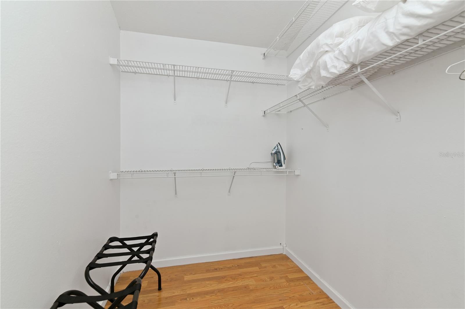 1714 SNARESBROOK WAY