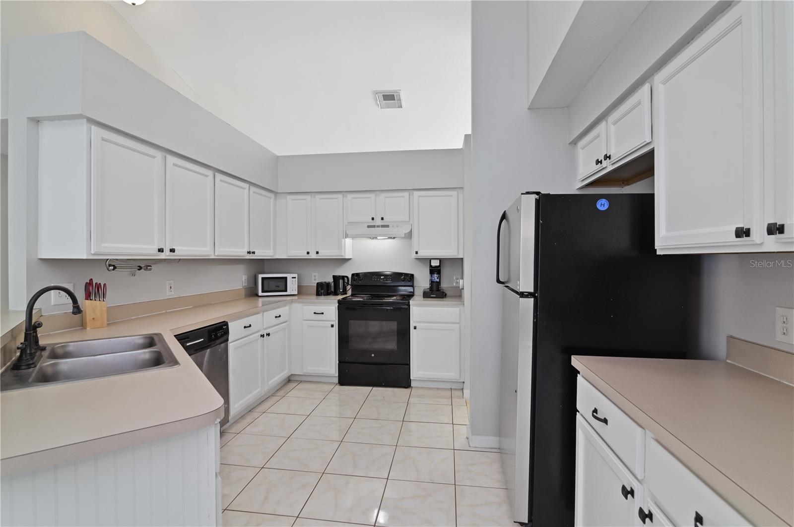 1714 SNARESBROOK WAY