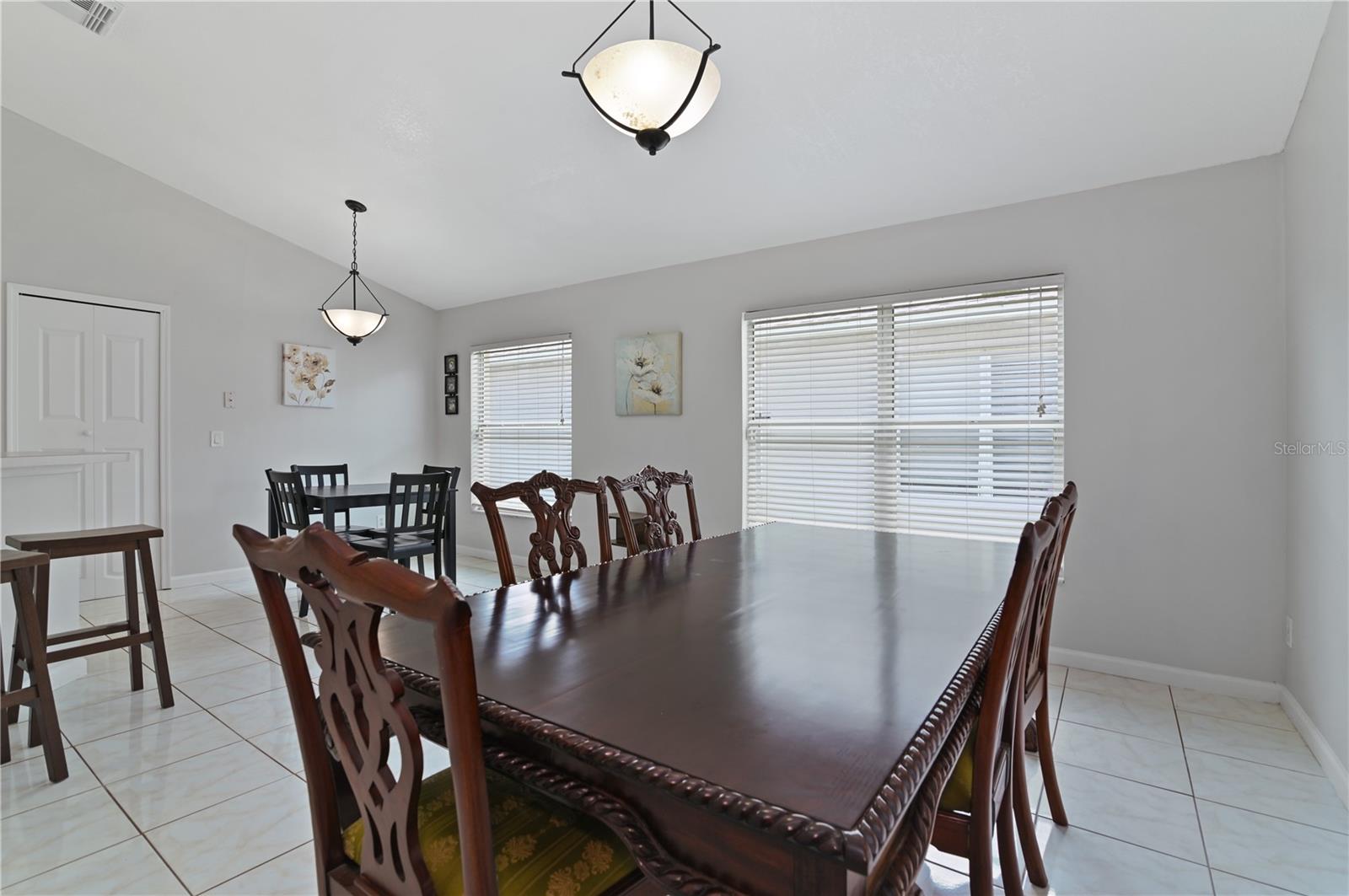 1714 SNARESBROOK WAY