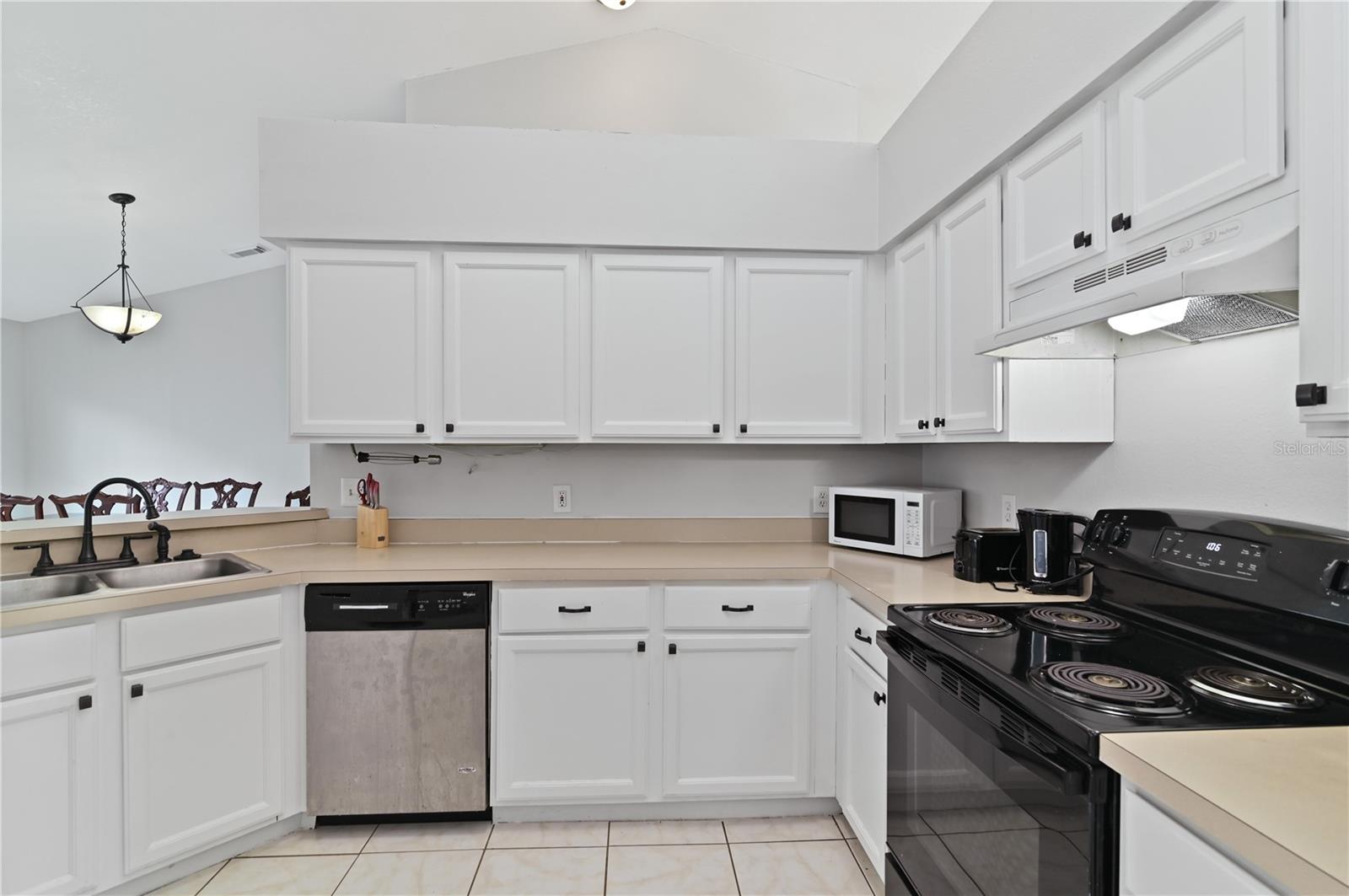 1714 SNARESBROOK WAY