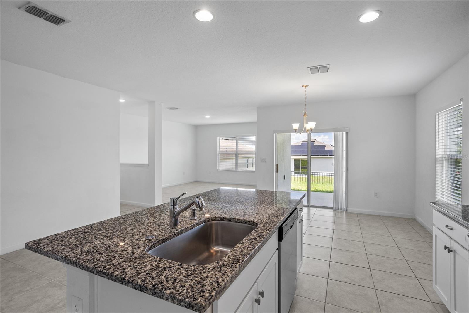 4022 ALISSA LN