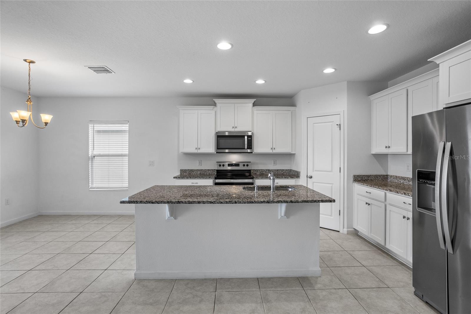 4022 ALISSA LN