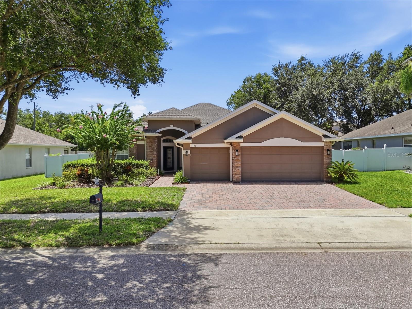 106 ALEXANDRIA PLACE DR