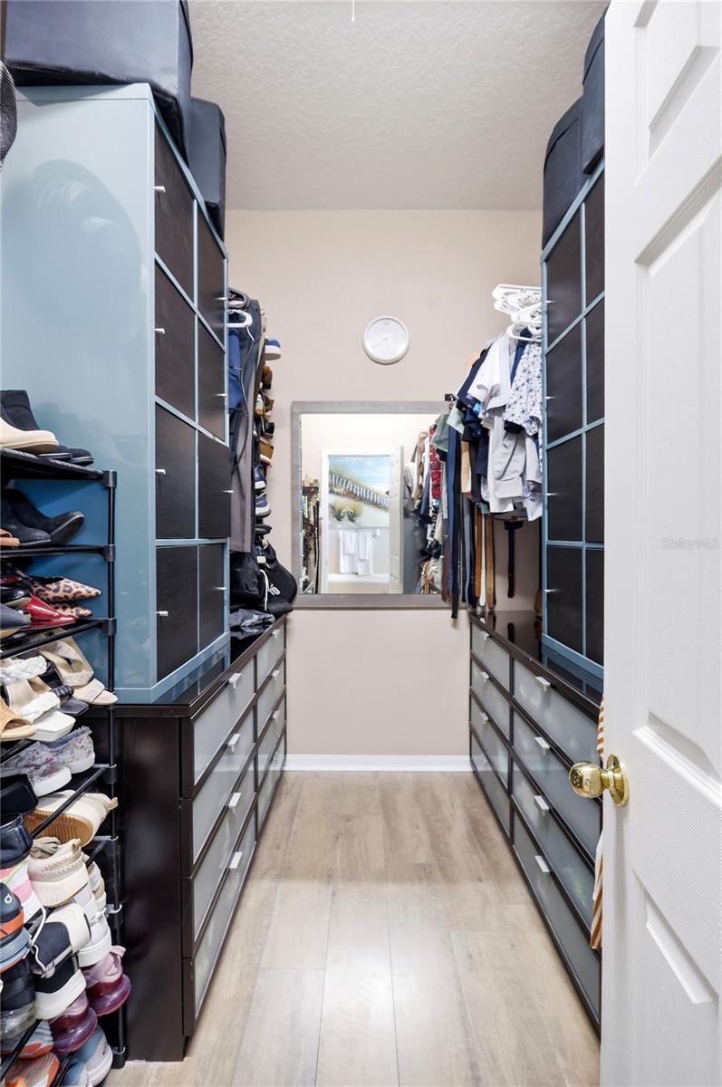 106 ALEXANDRIA PLACE DR
