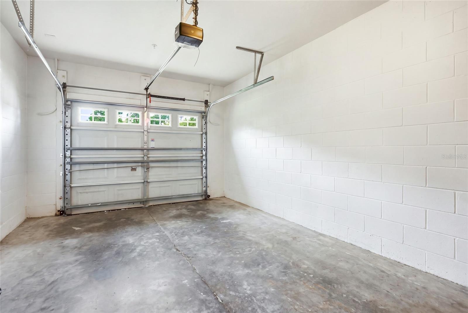 9863 TIVOLI VILLA DR
