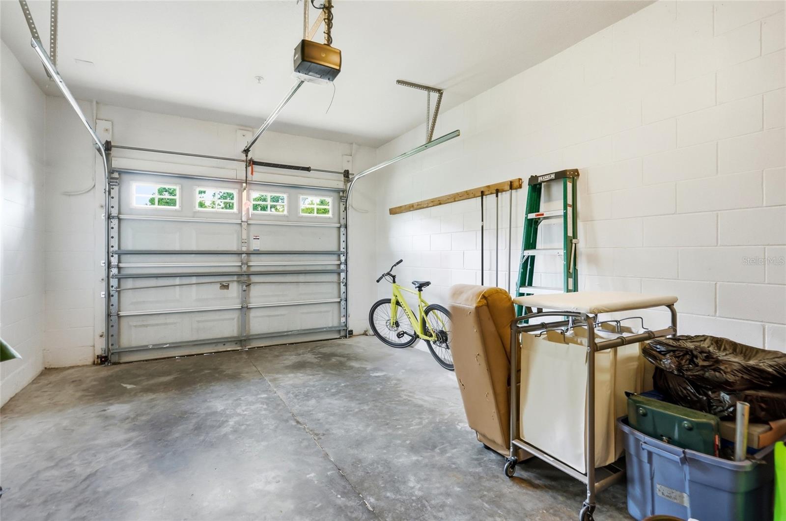 9863 TIVOLI VILLA DR