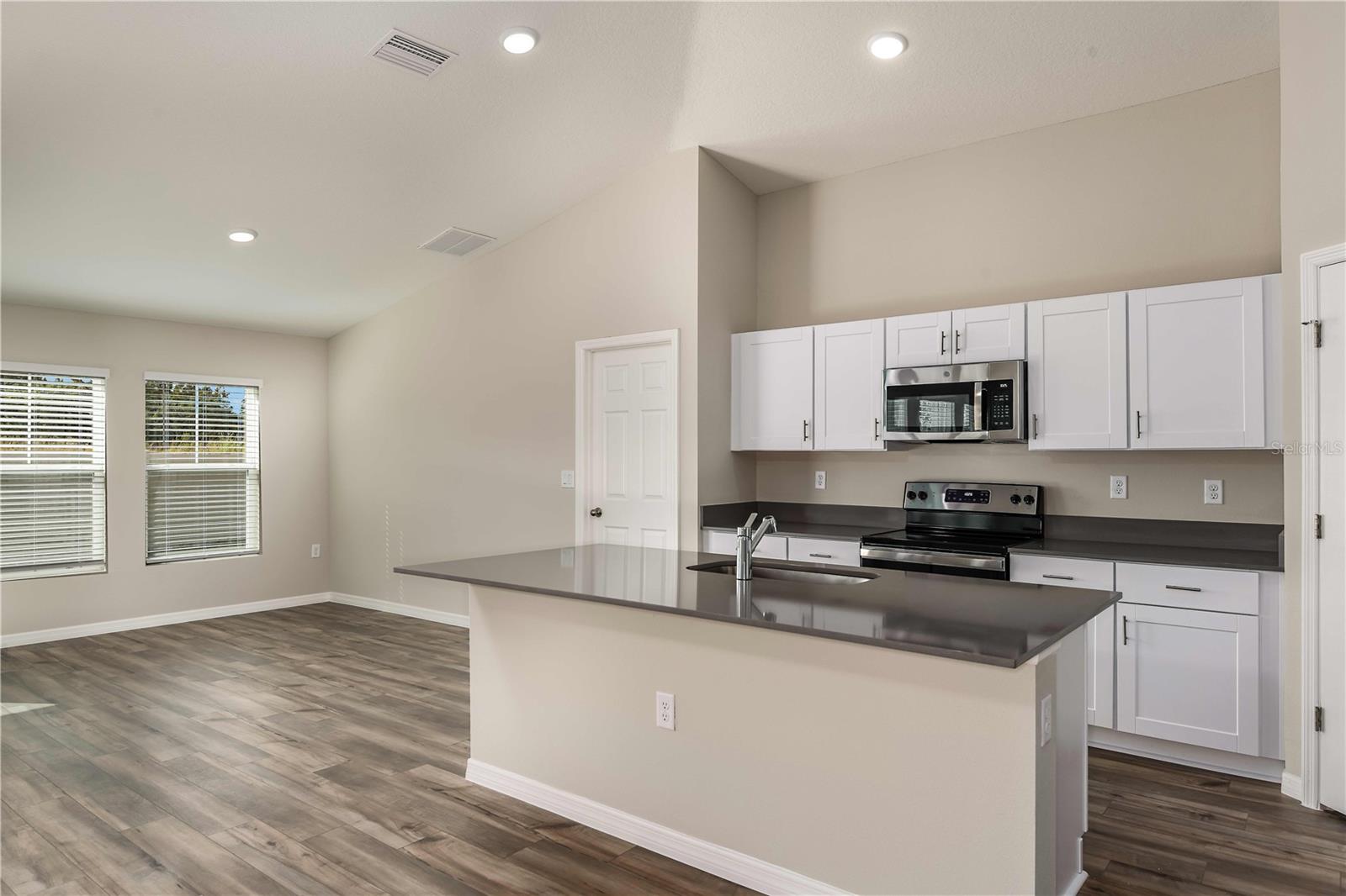 5333 MADDIE DR