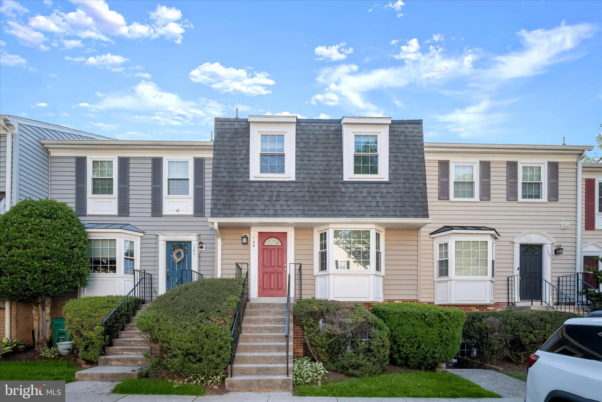 148 BARNSFIELD COURT 204