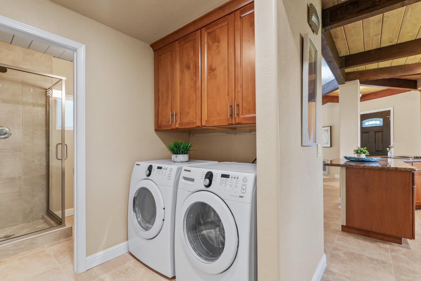 37 Shearwater LN