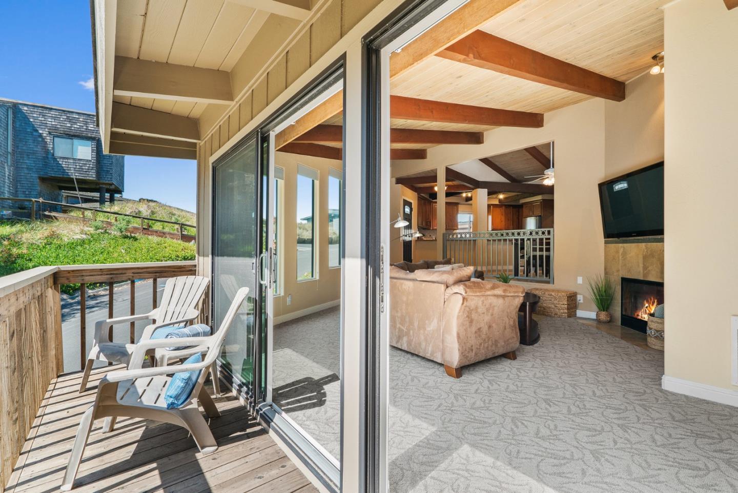37 Shearwater LN