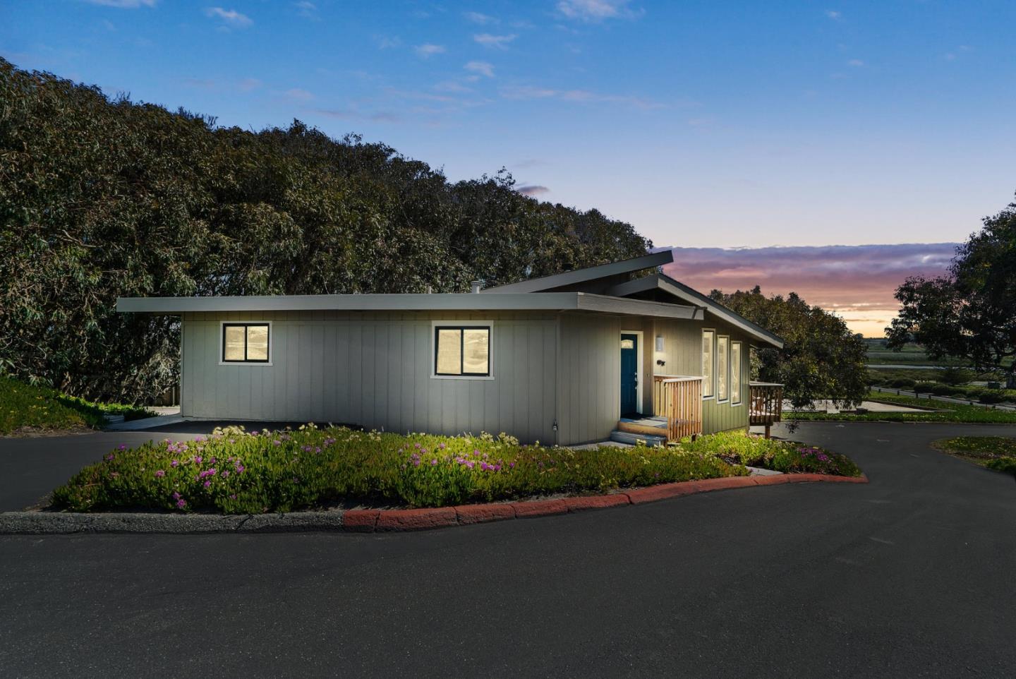 37 Shearwater LN