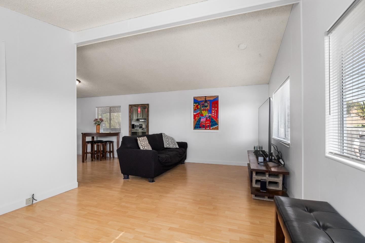 1099 38th AVE 42