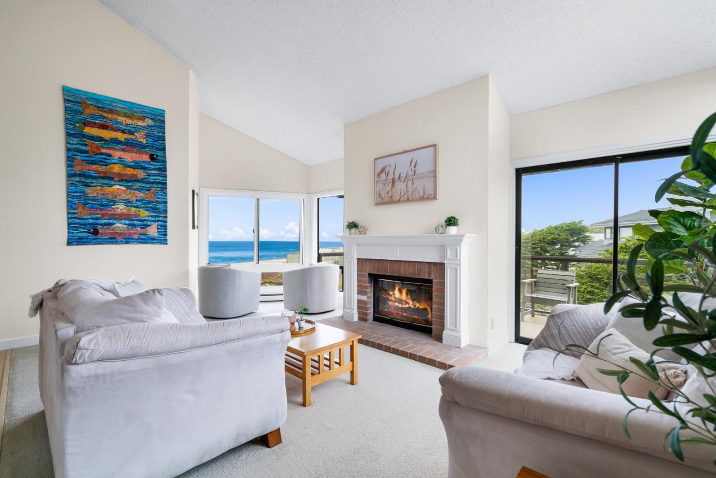 14 Pelican Point