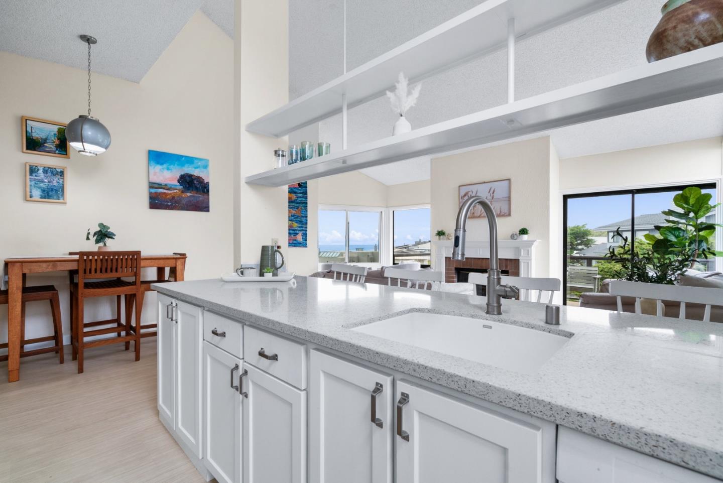 14 Pelican Point