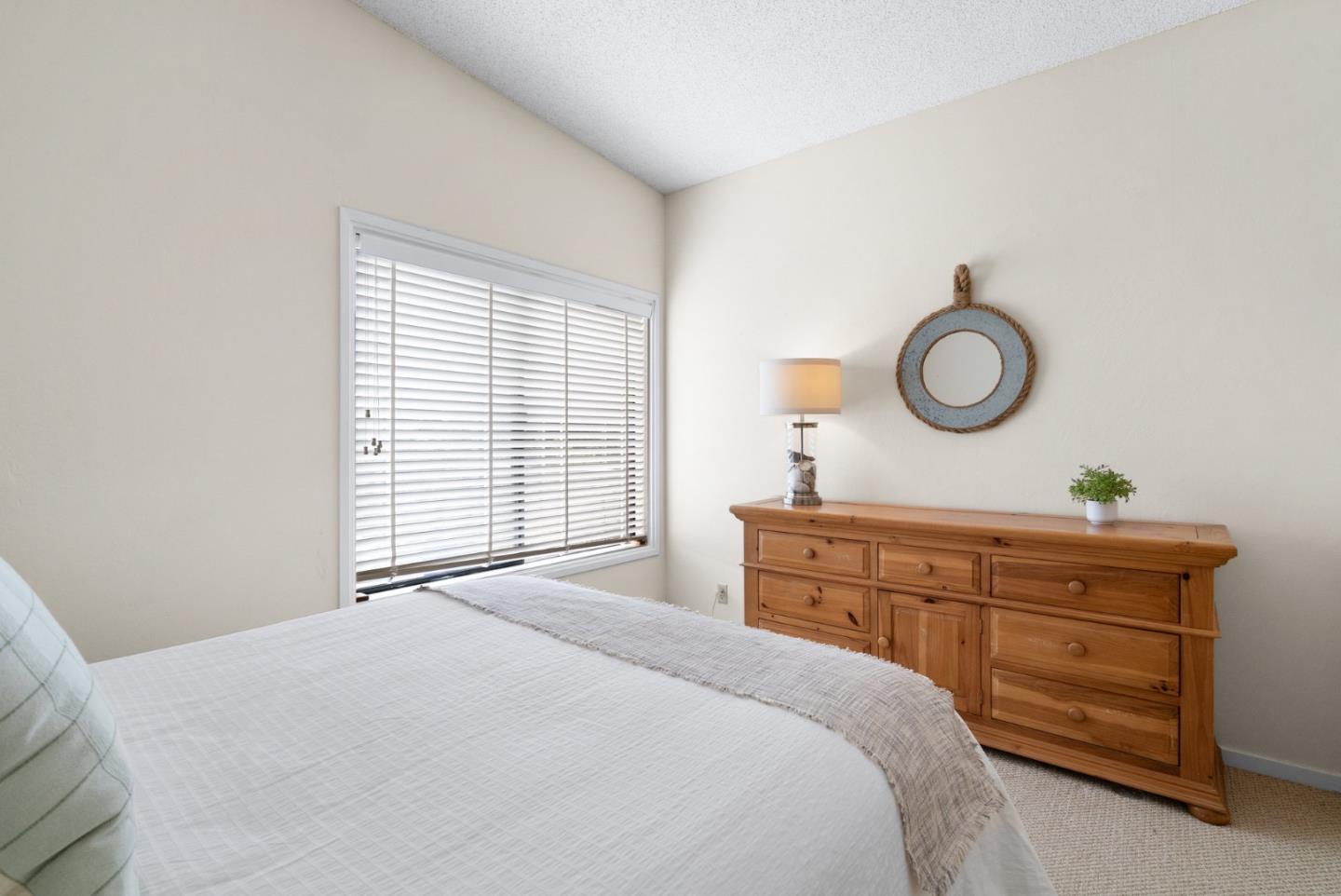14 Pelican Point