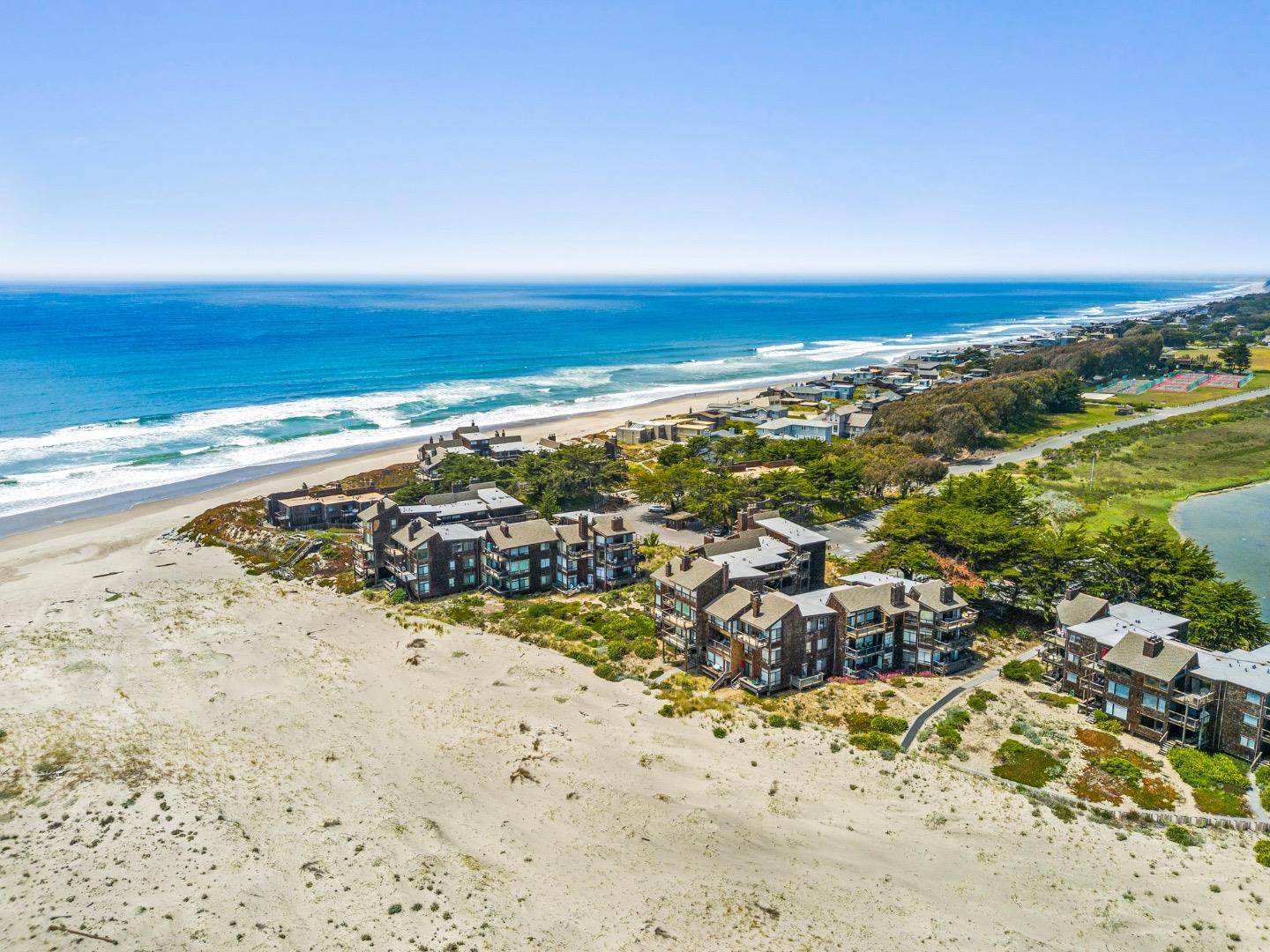 52 Pelican Point