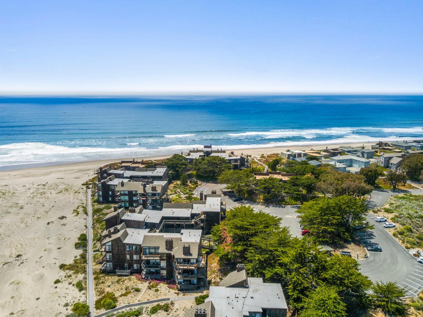 52 Pelican Point