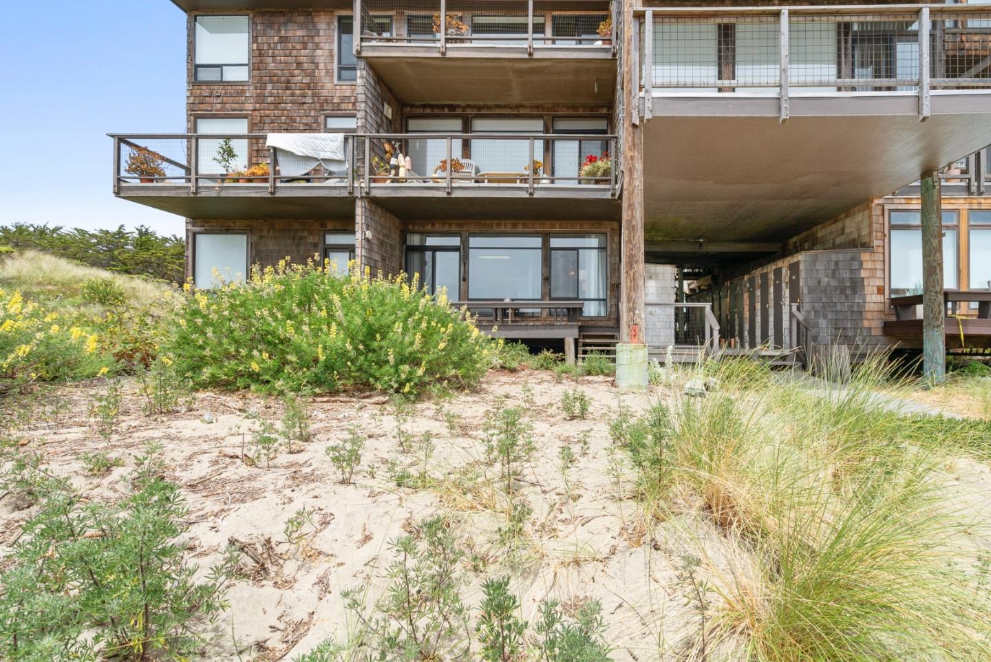 52 Pelican Point