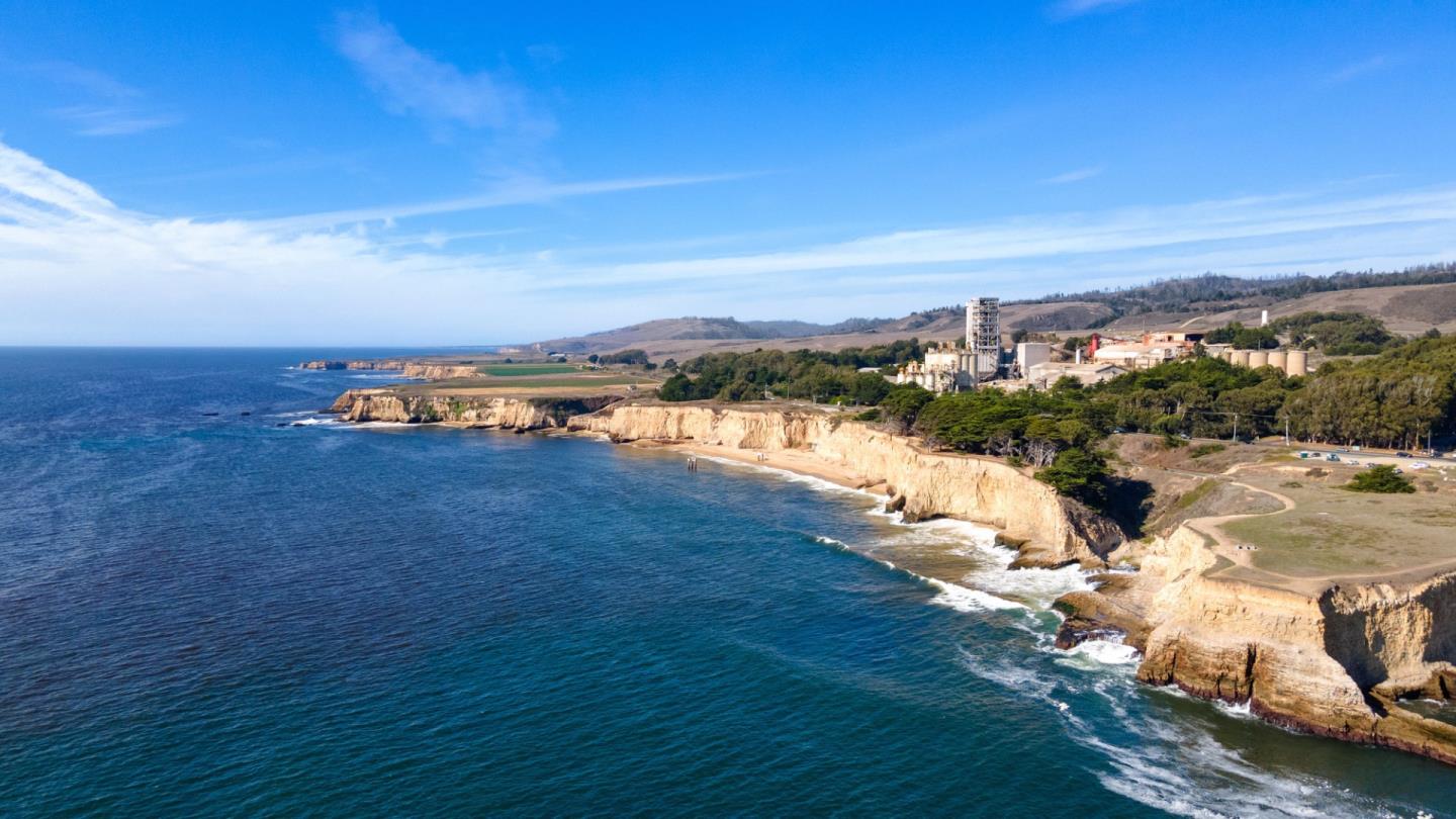 275 Davenport Landing Road