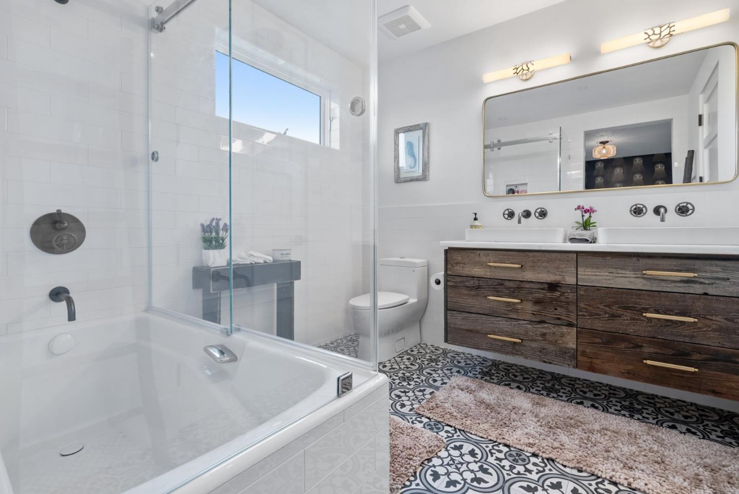 275 Davenport Landing Road