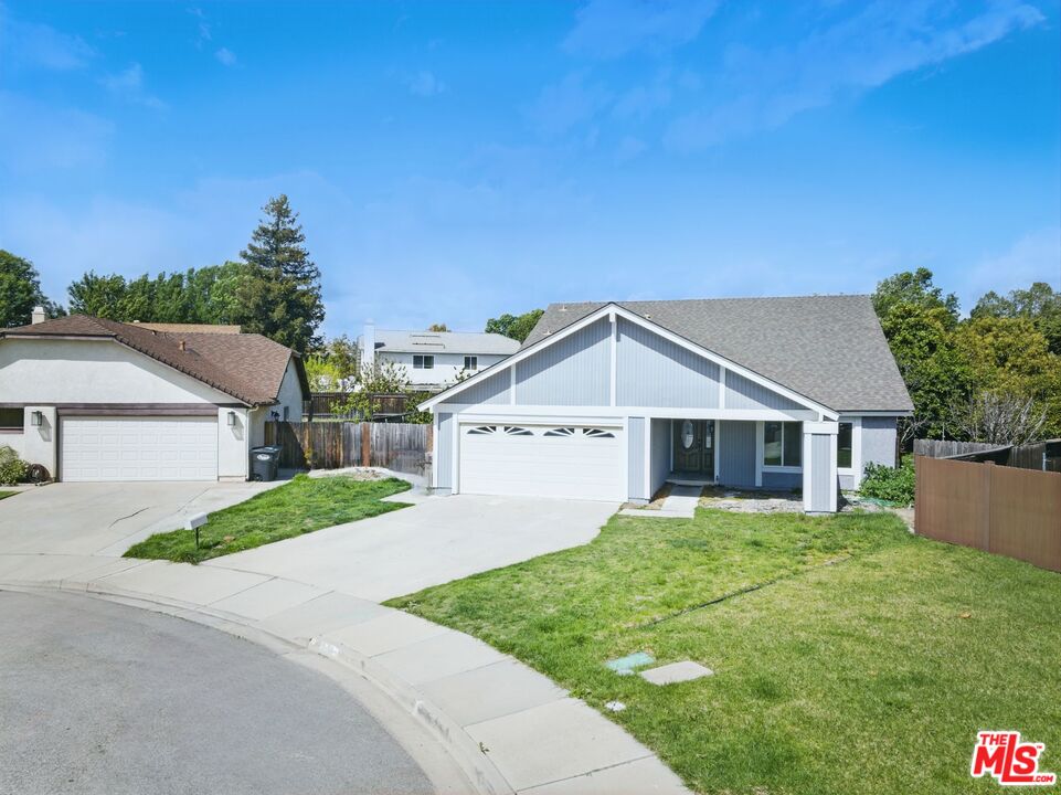 860 Big Horn Ct