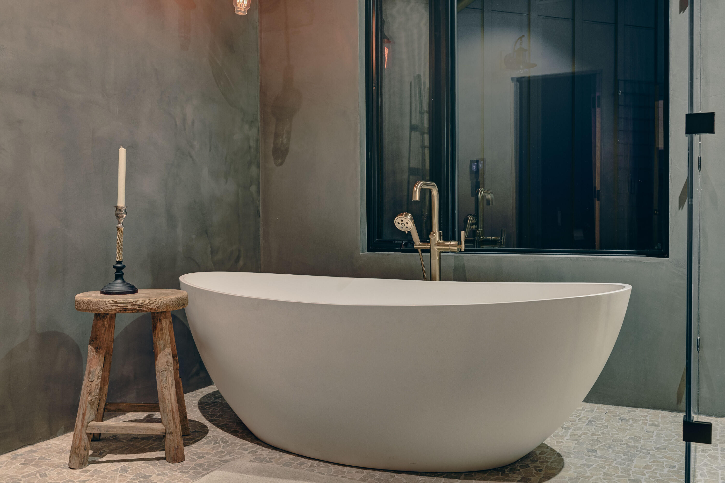 670 Santa Lucia Avenue