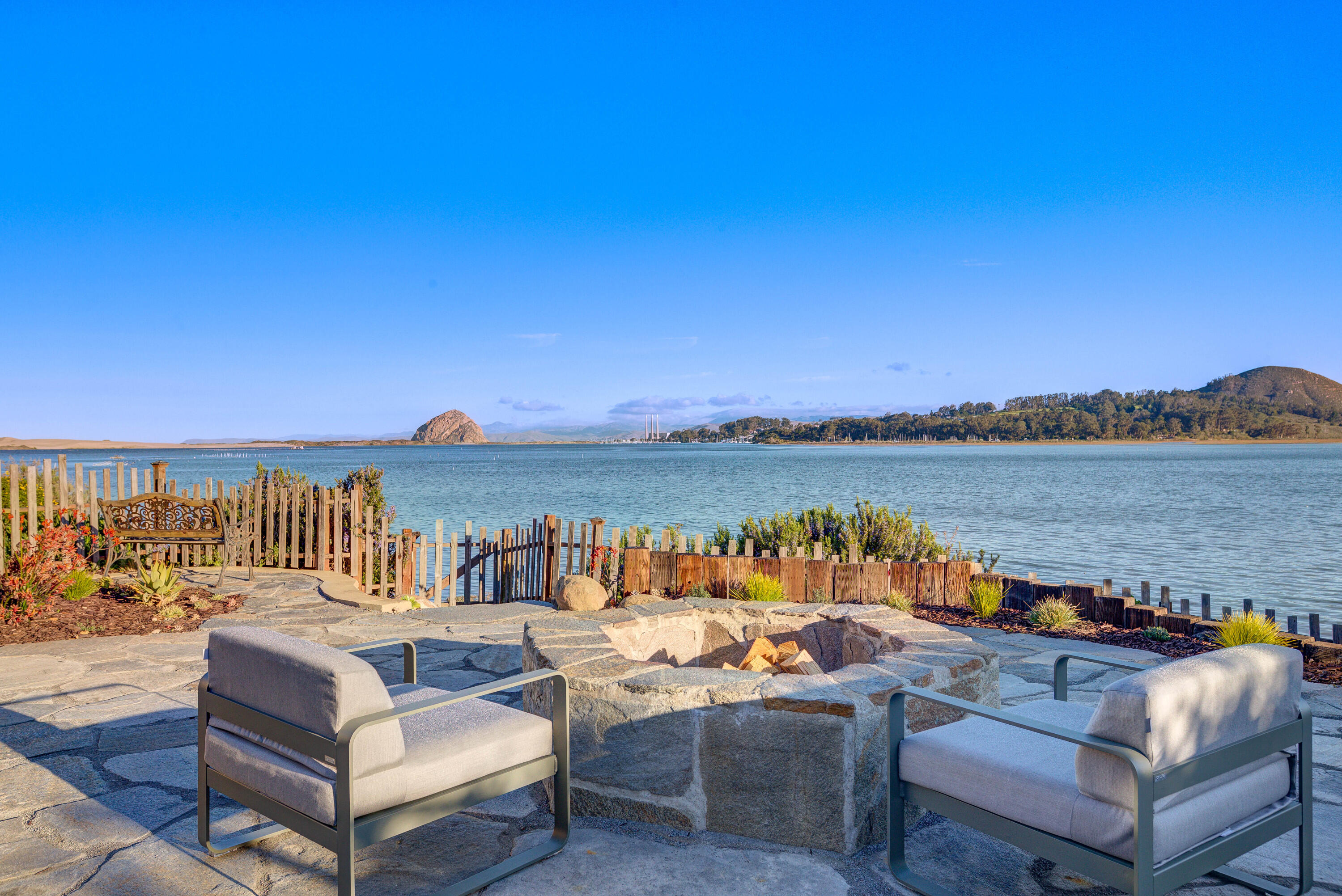 670 Santa Lucia Avenue