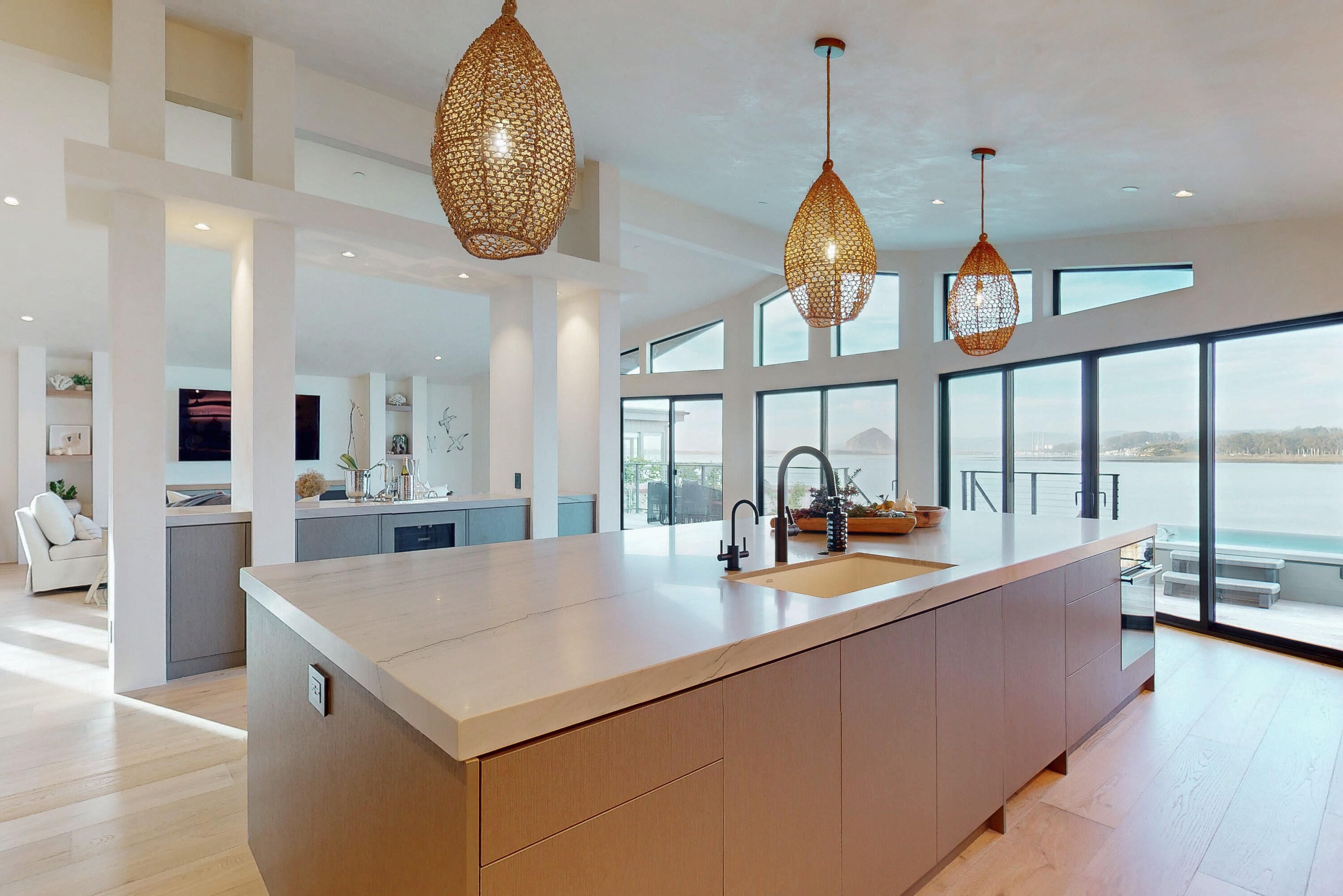 670 Santa Lucia Avenue