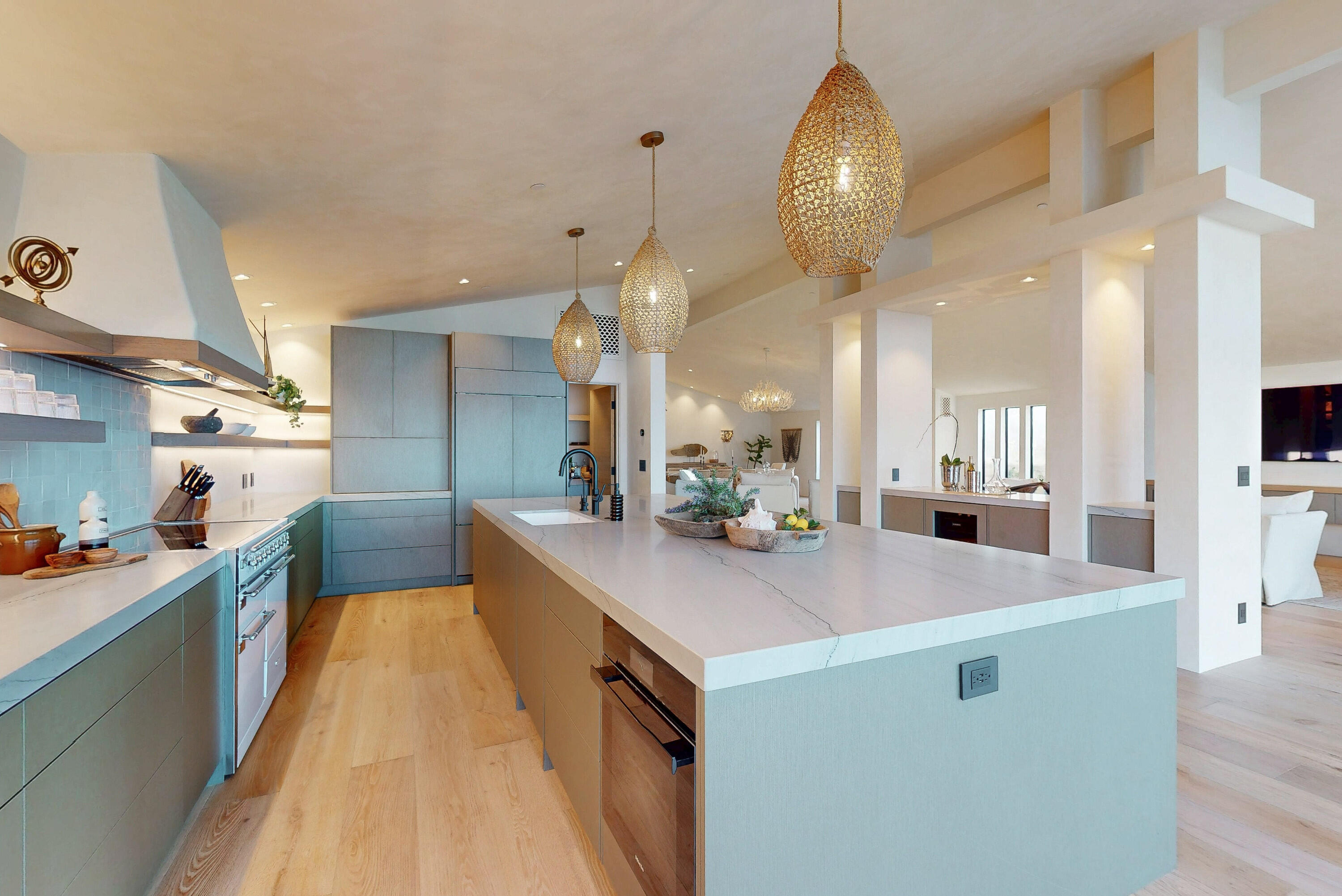 670 Santa Lucia Avenue