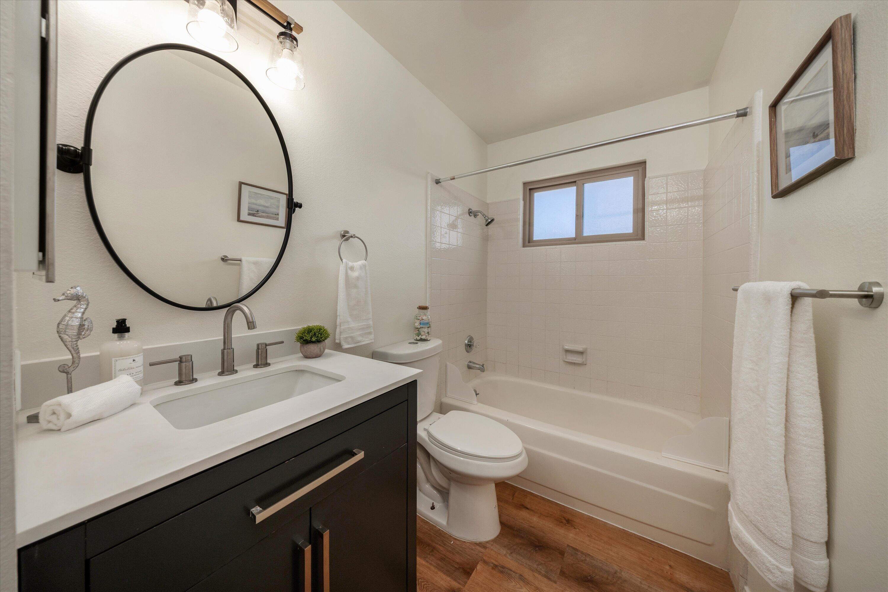 5931 Birch Street Apt 4