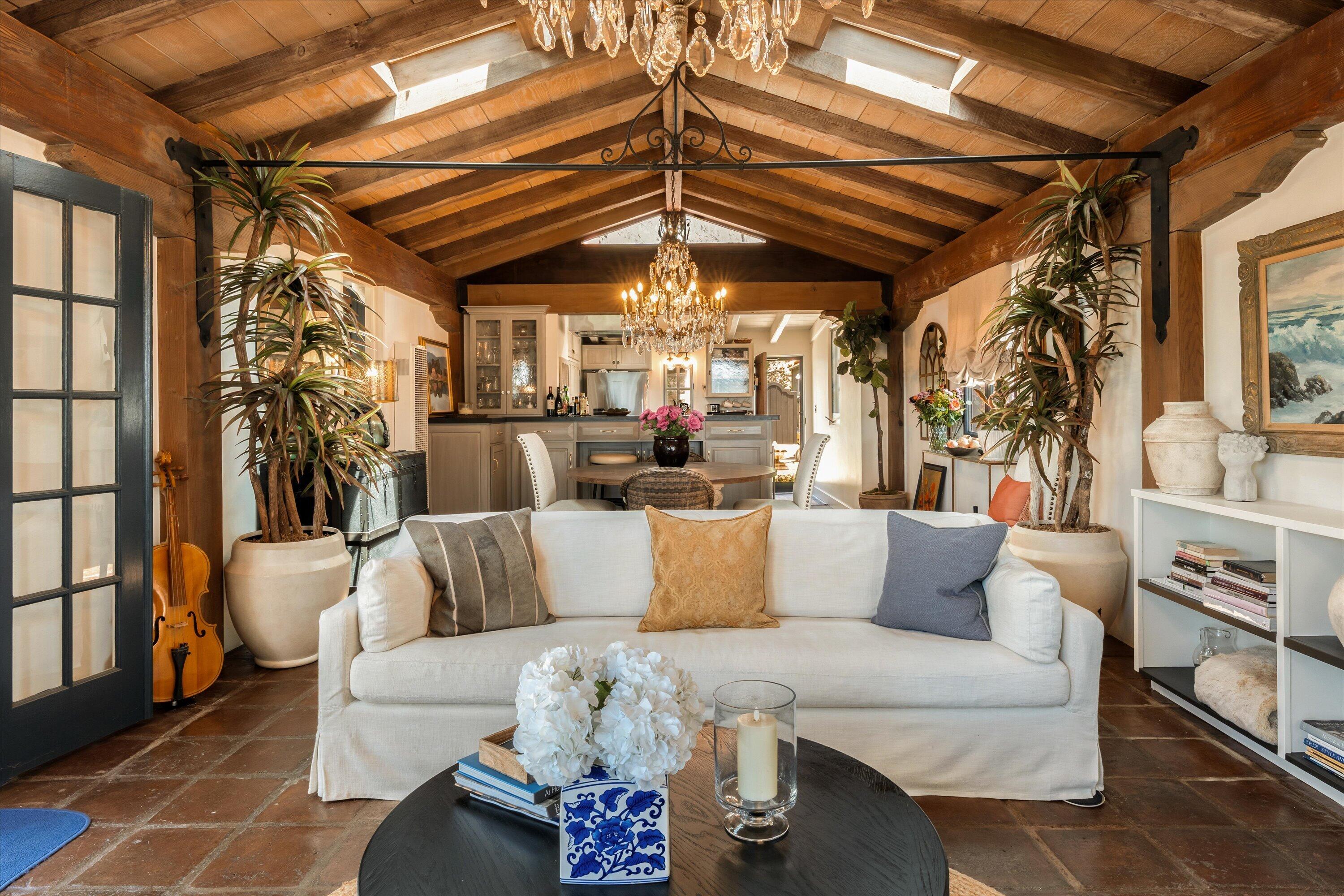1025 Coyote Road