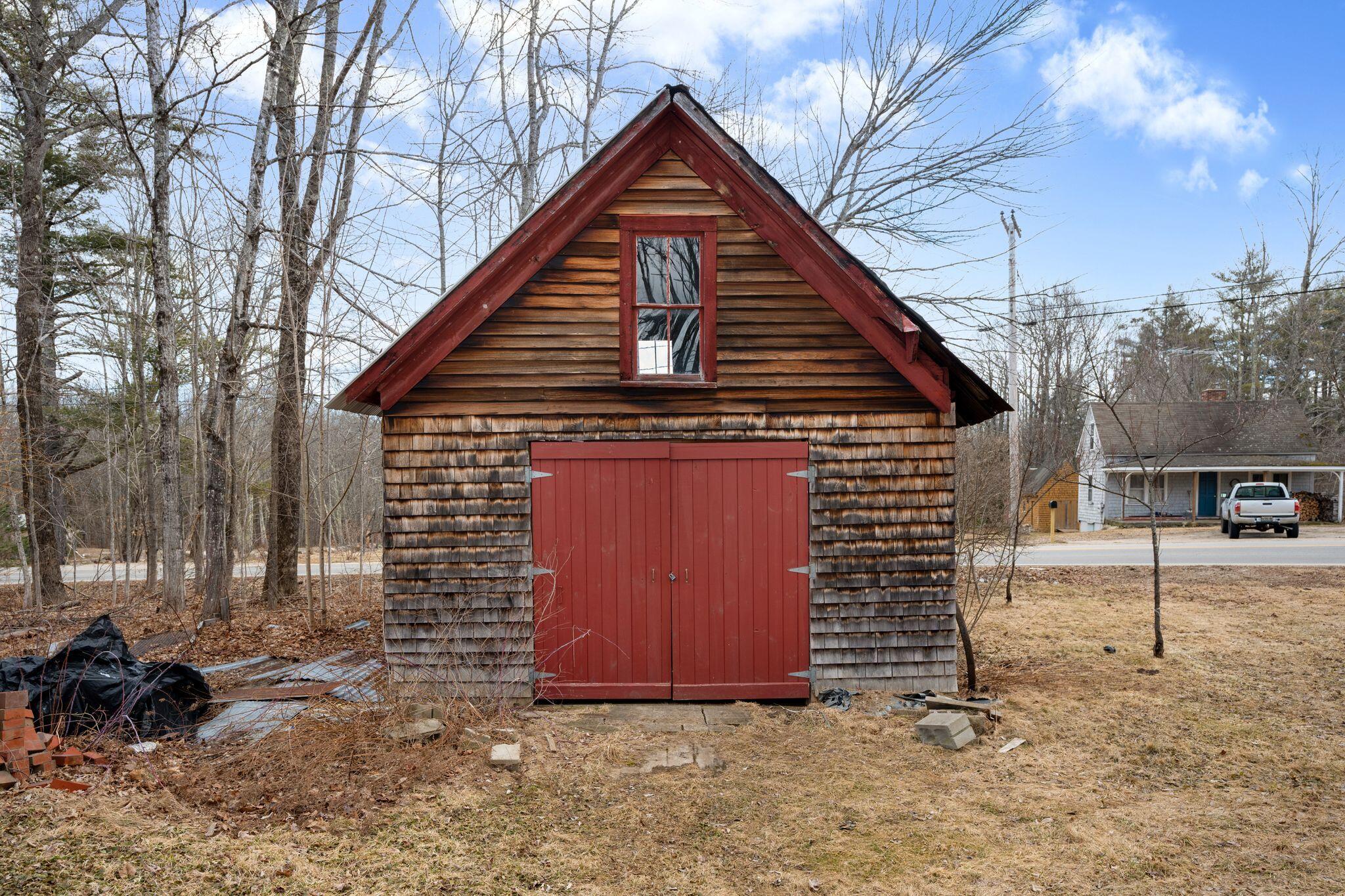 808 Mountain Road