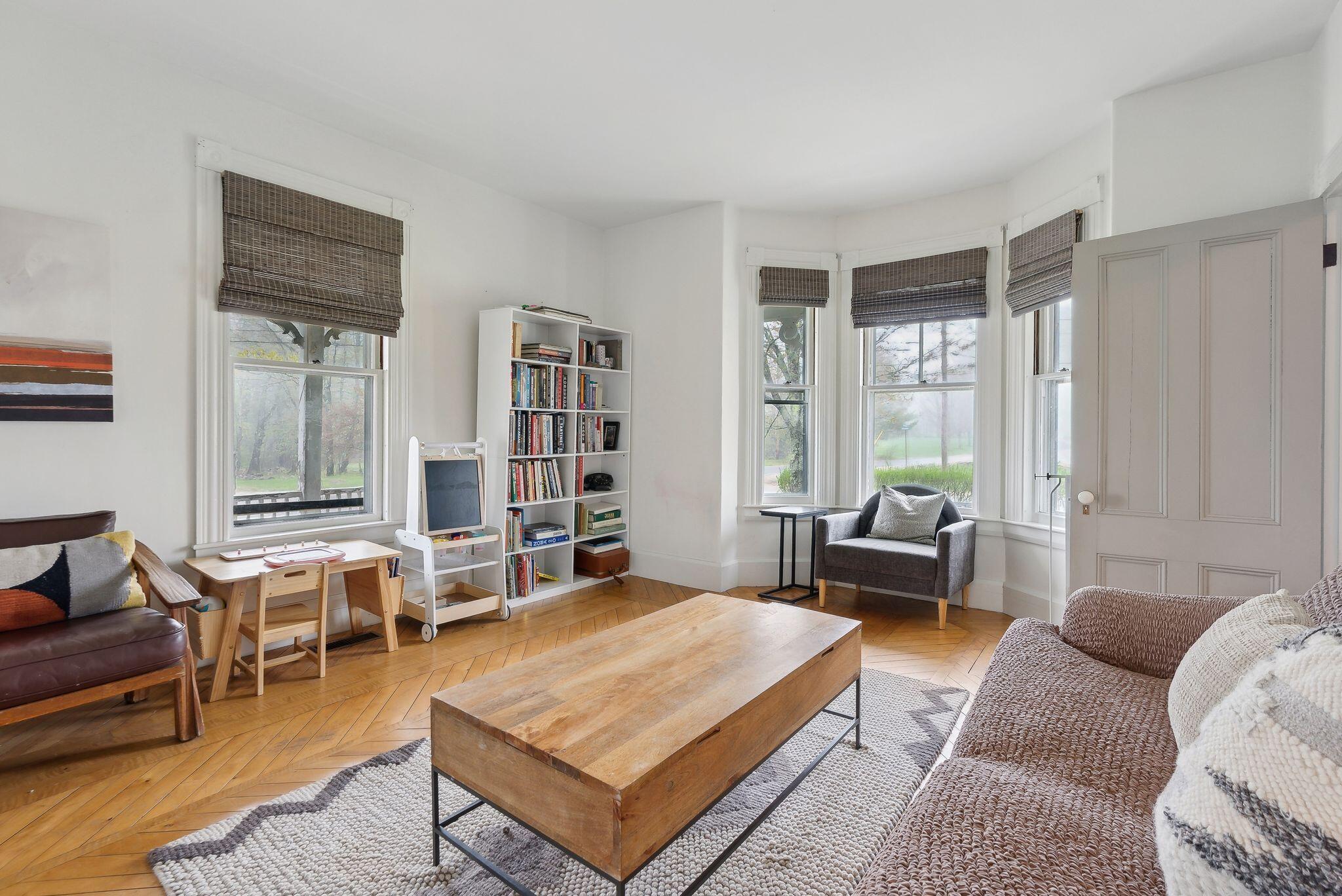 808 Mountain Road