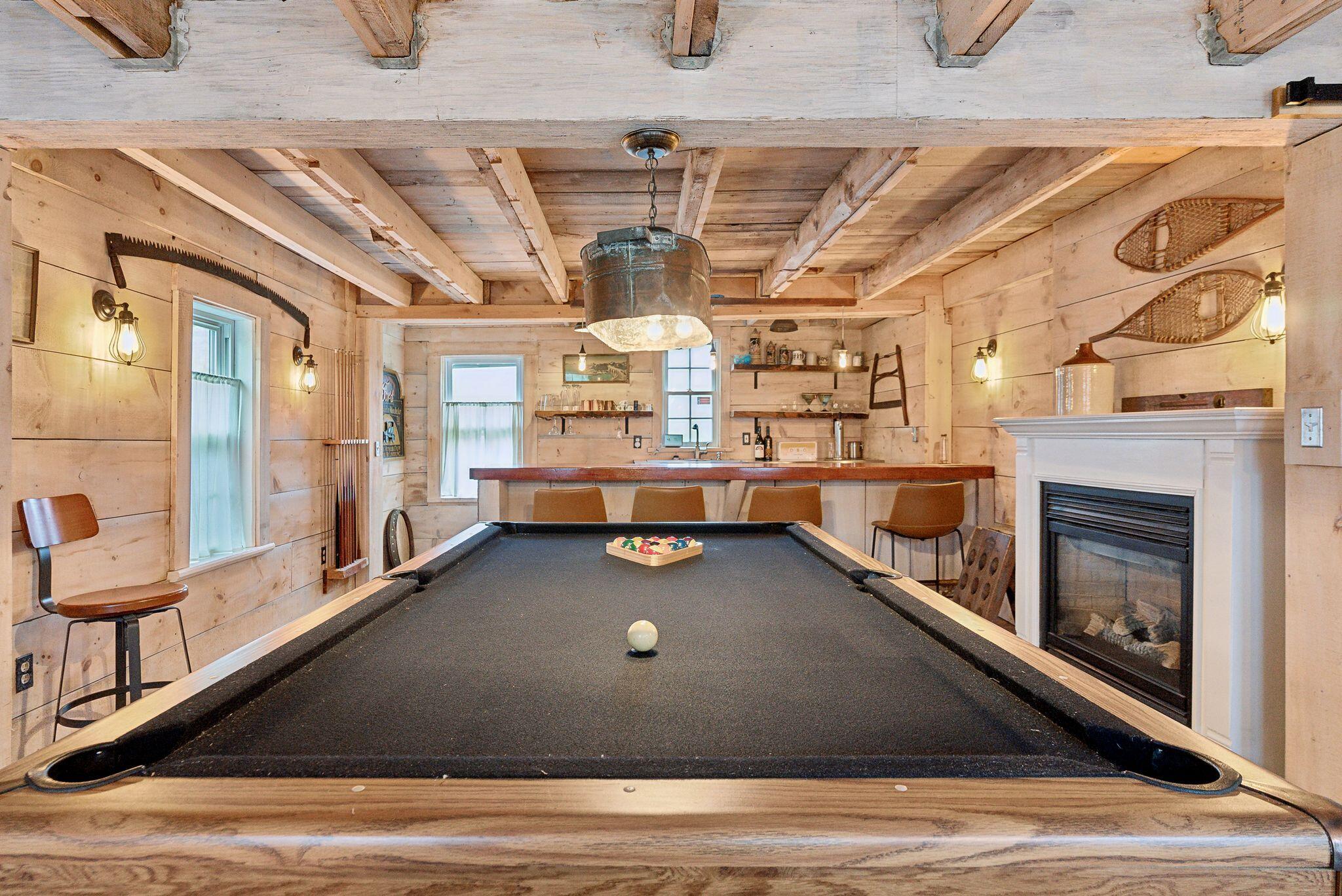 808 Mountain Road