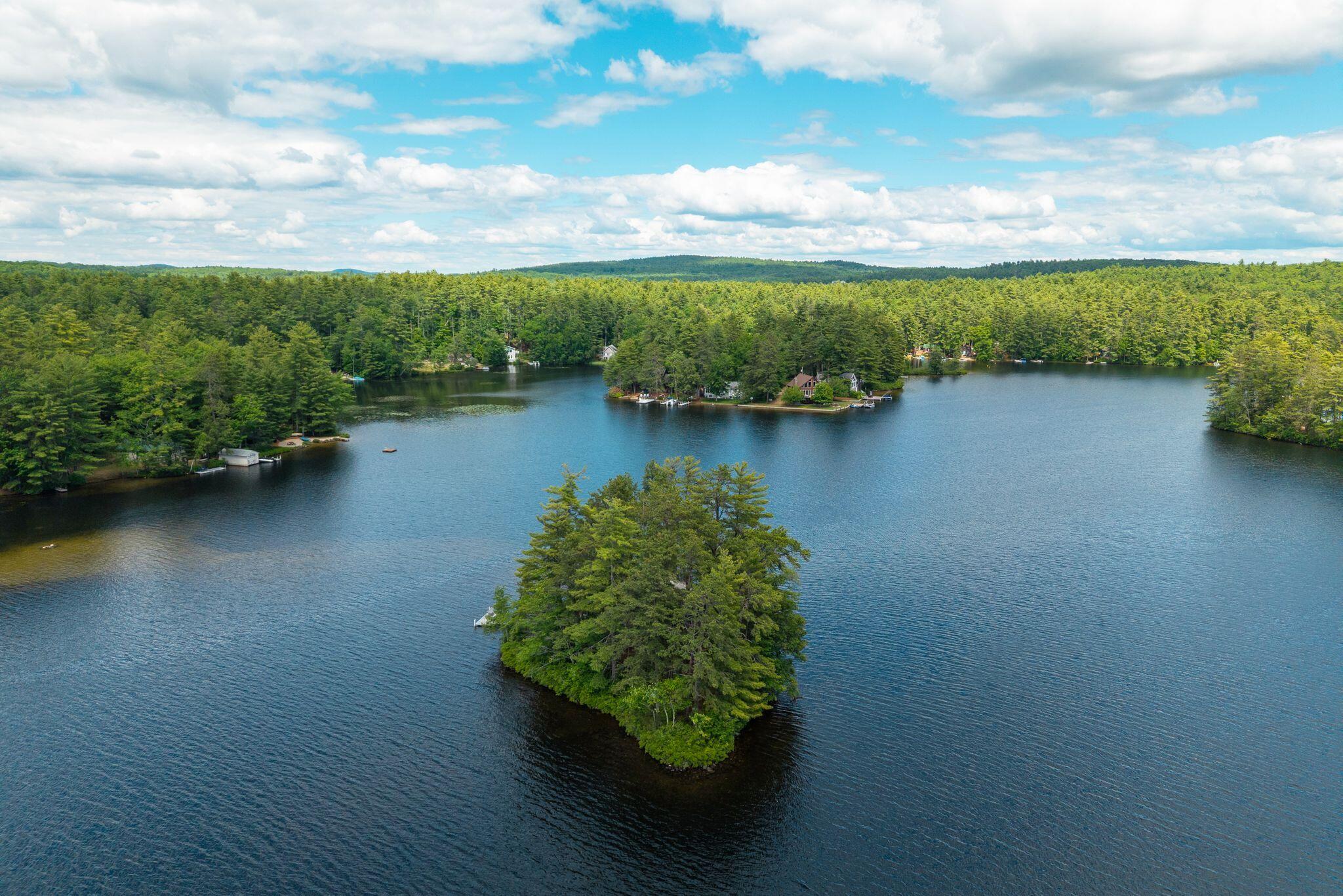 1 Custom House Island
