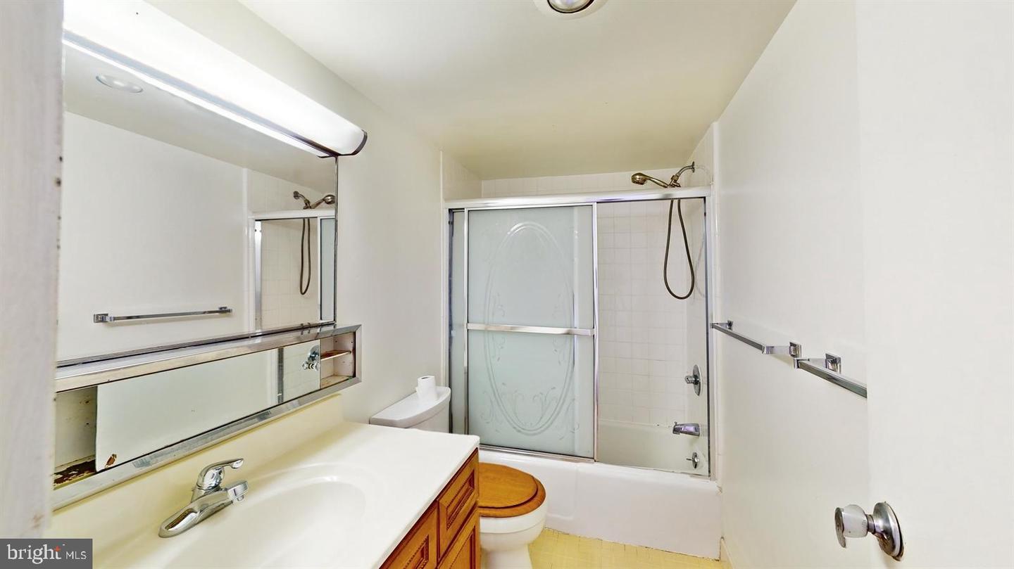 3001 Veazey Ter NW #709