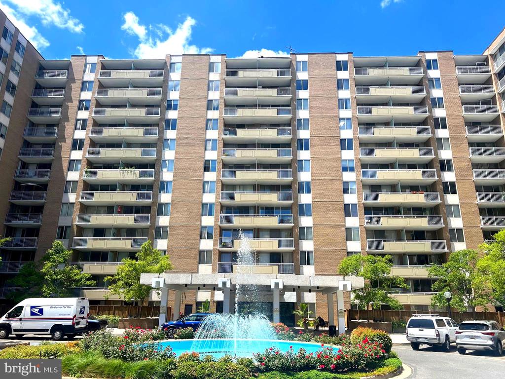 3001 Veazey Ter NW #709