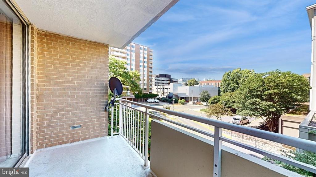 3001 Veazey Ter NW #709