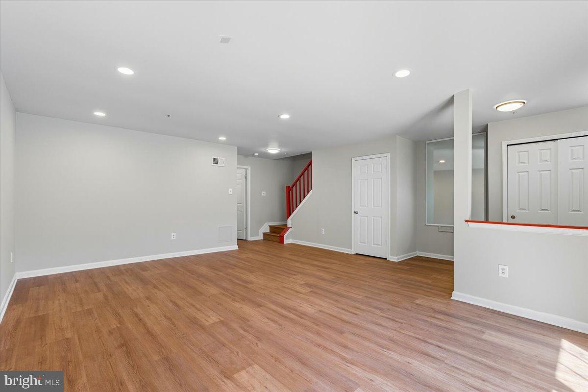 9208 FAIRLANE PLACE