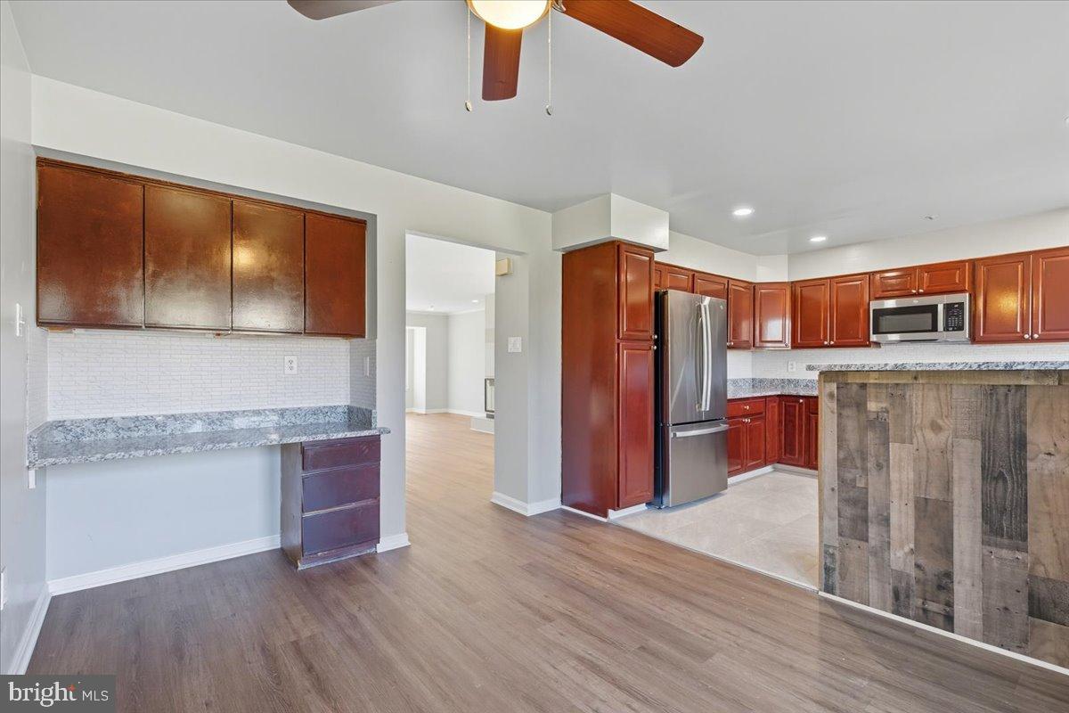 9208 FAIRLANE PLACE