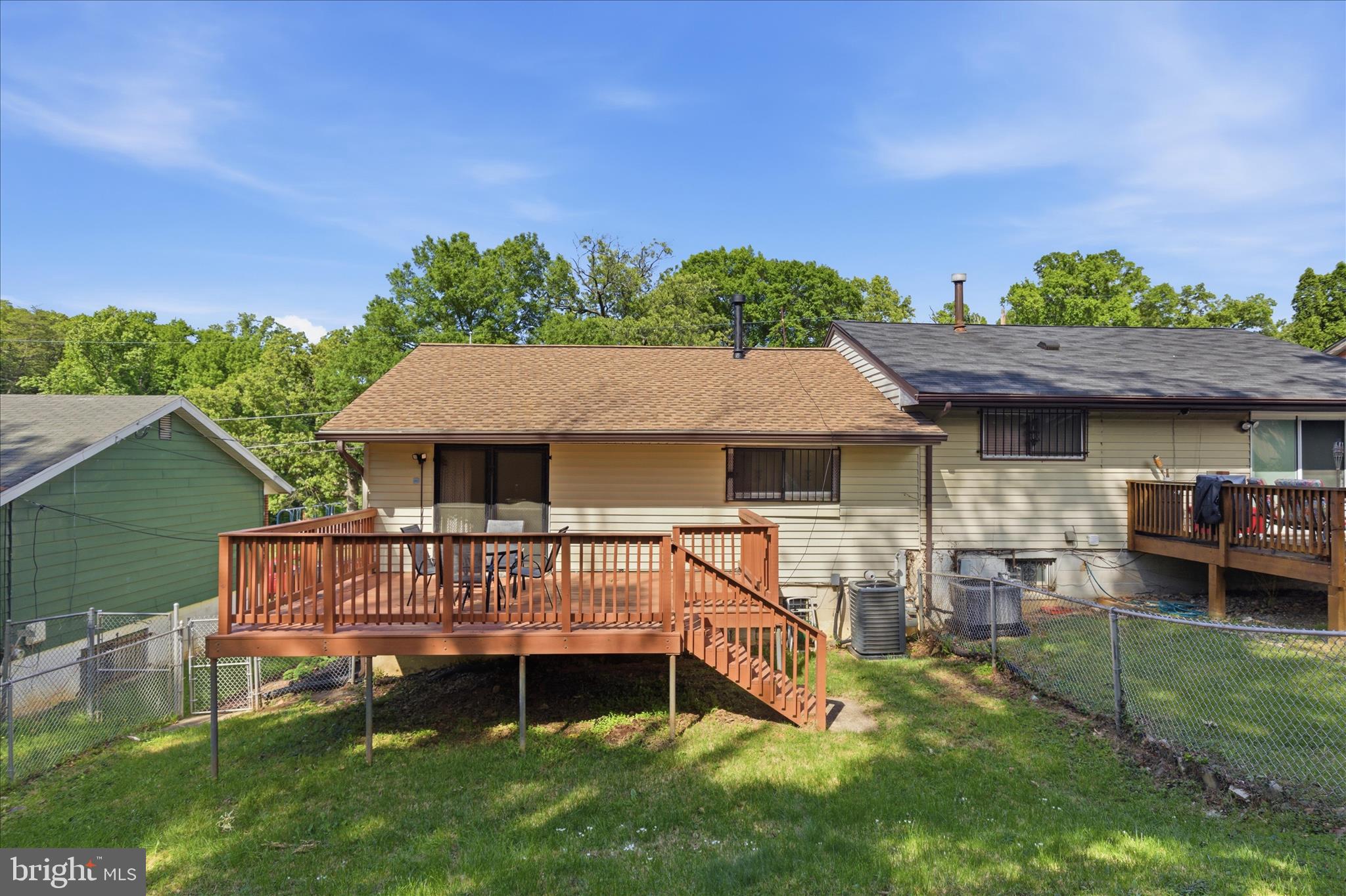 824 BOOKER DRIVE