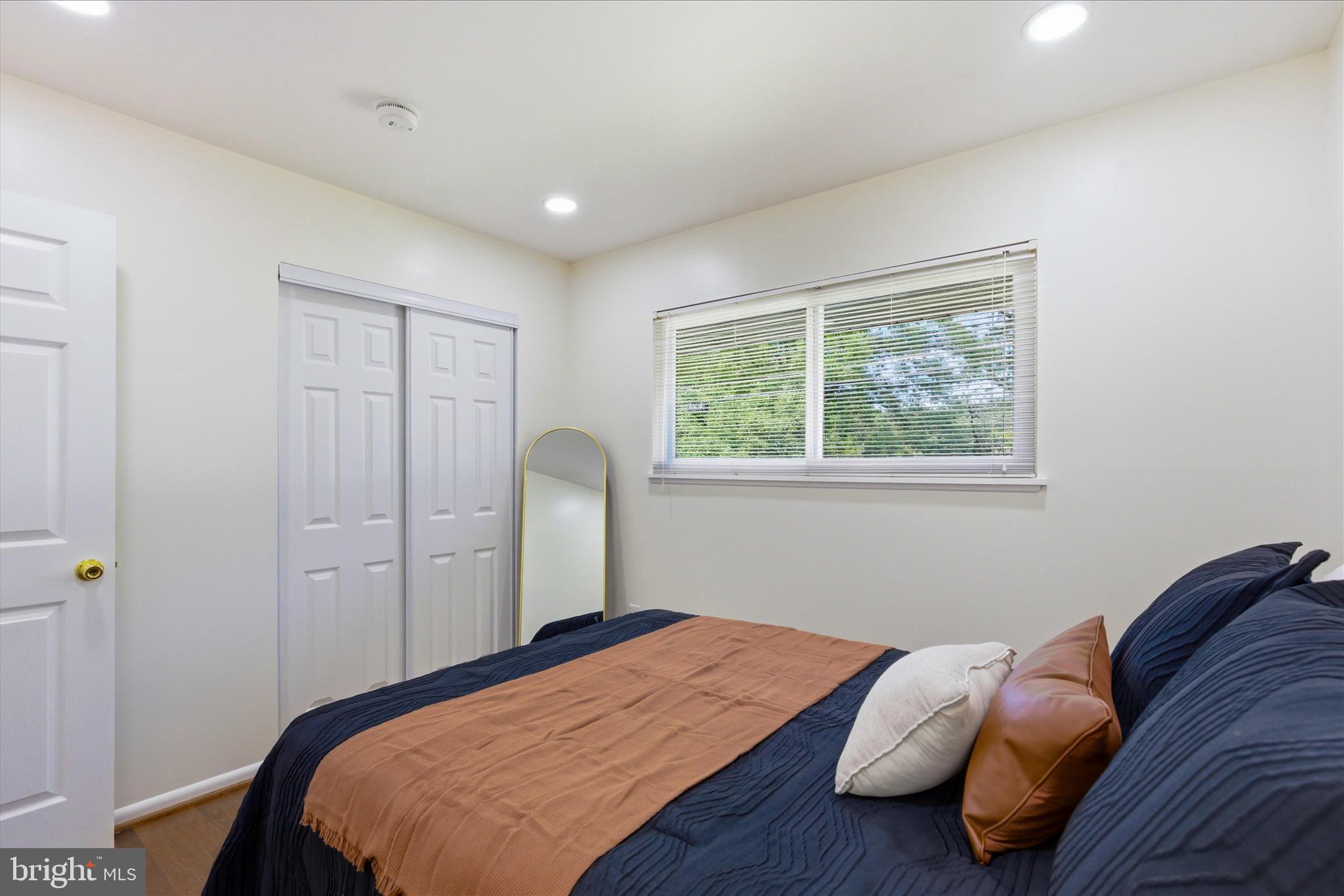 824 BOOKER DRIVE