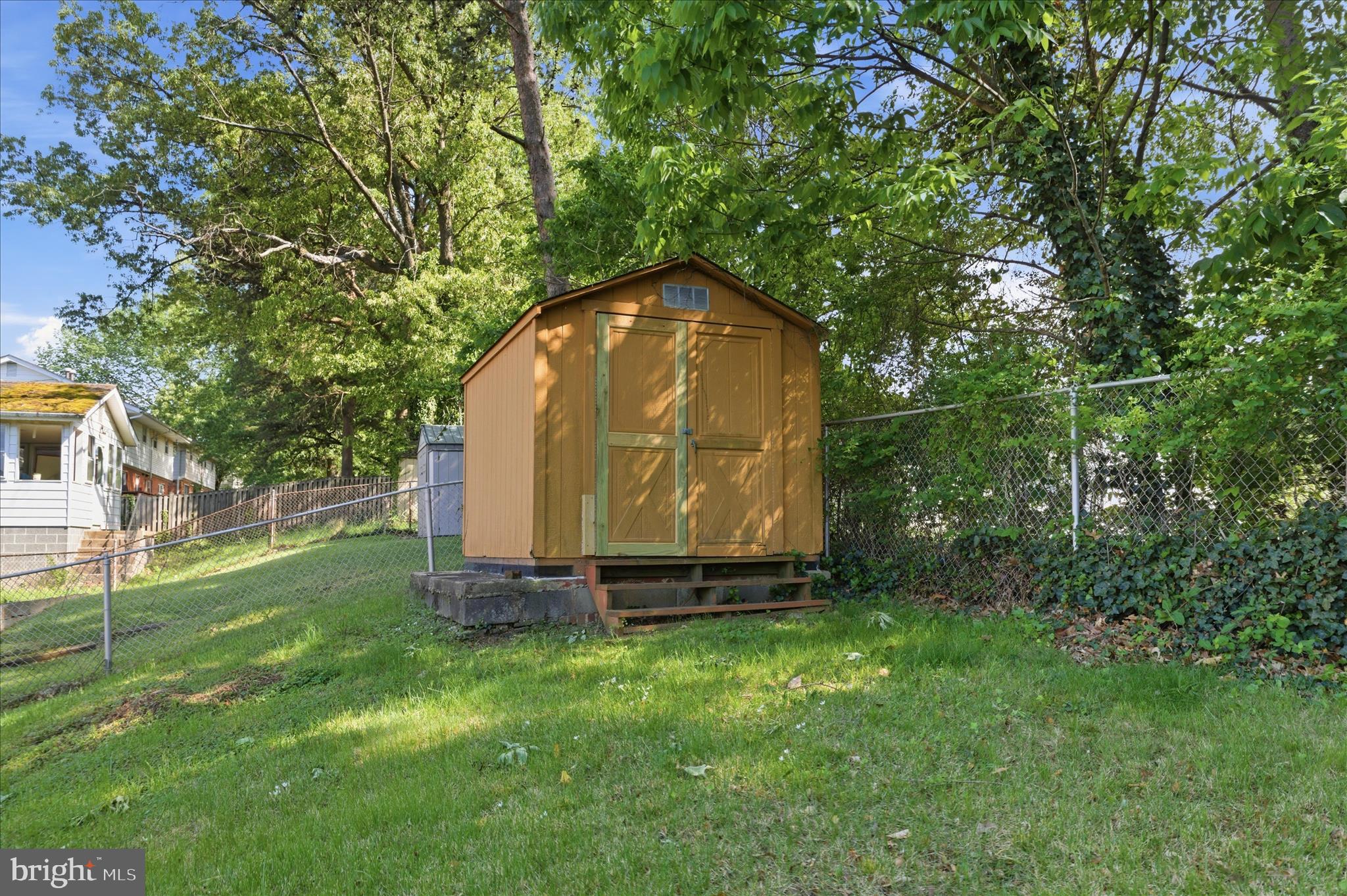 824 BOOKER DRIVE