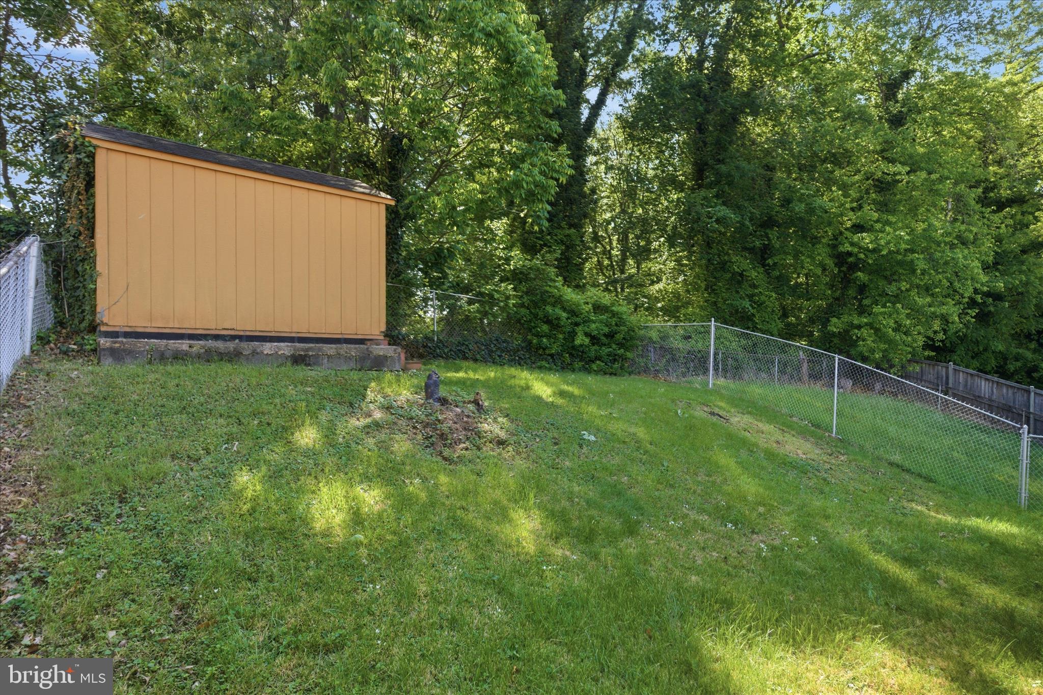 824 BOOKER DRIVE