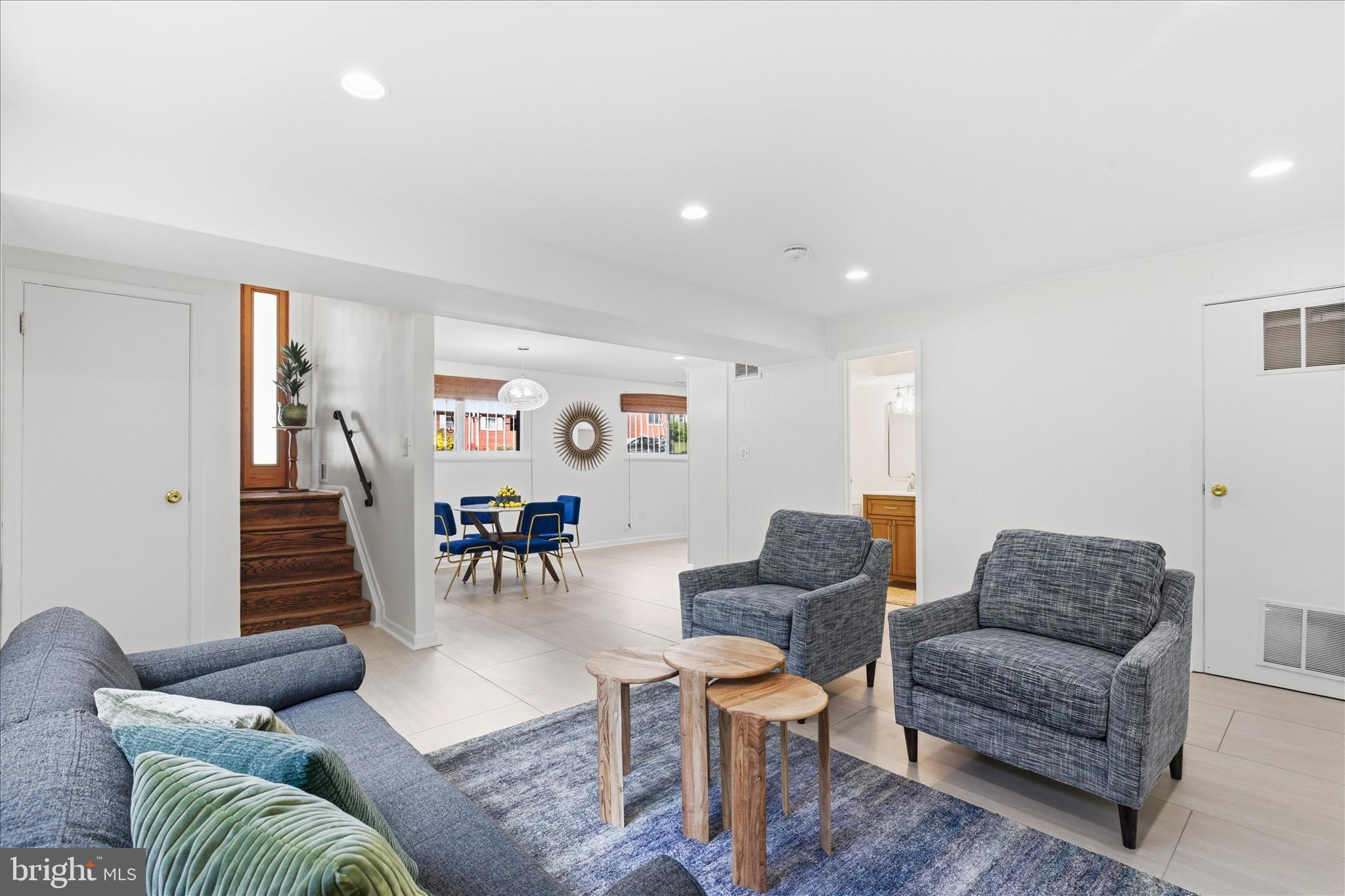 824 BOOKER DRIVE