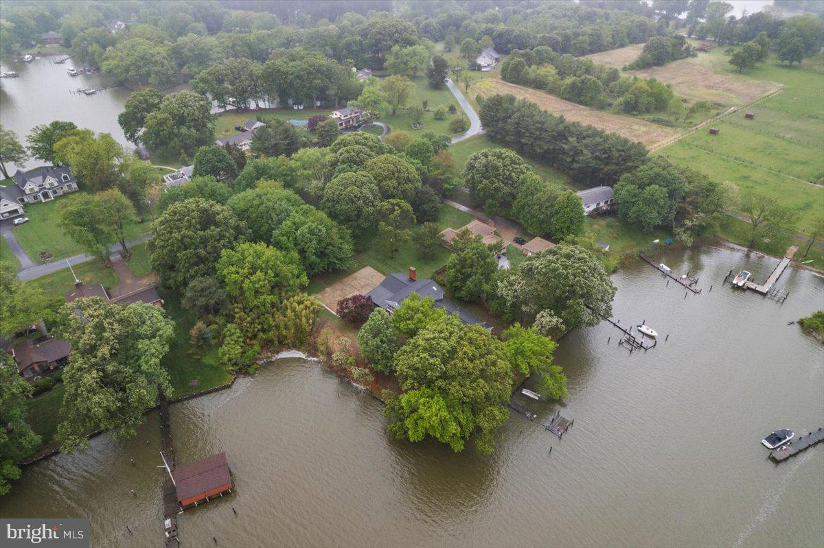 405 Cove Rd