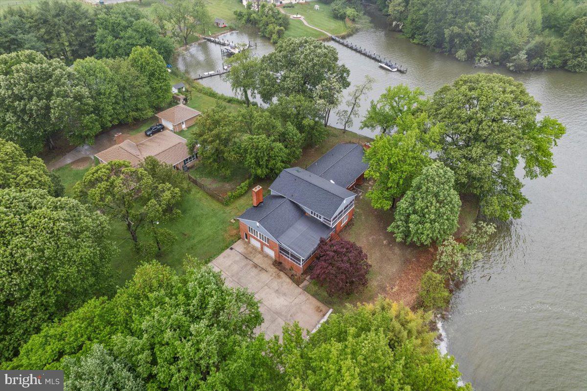 405 Cove Rd