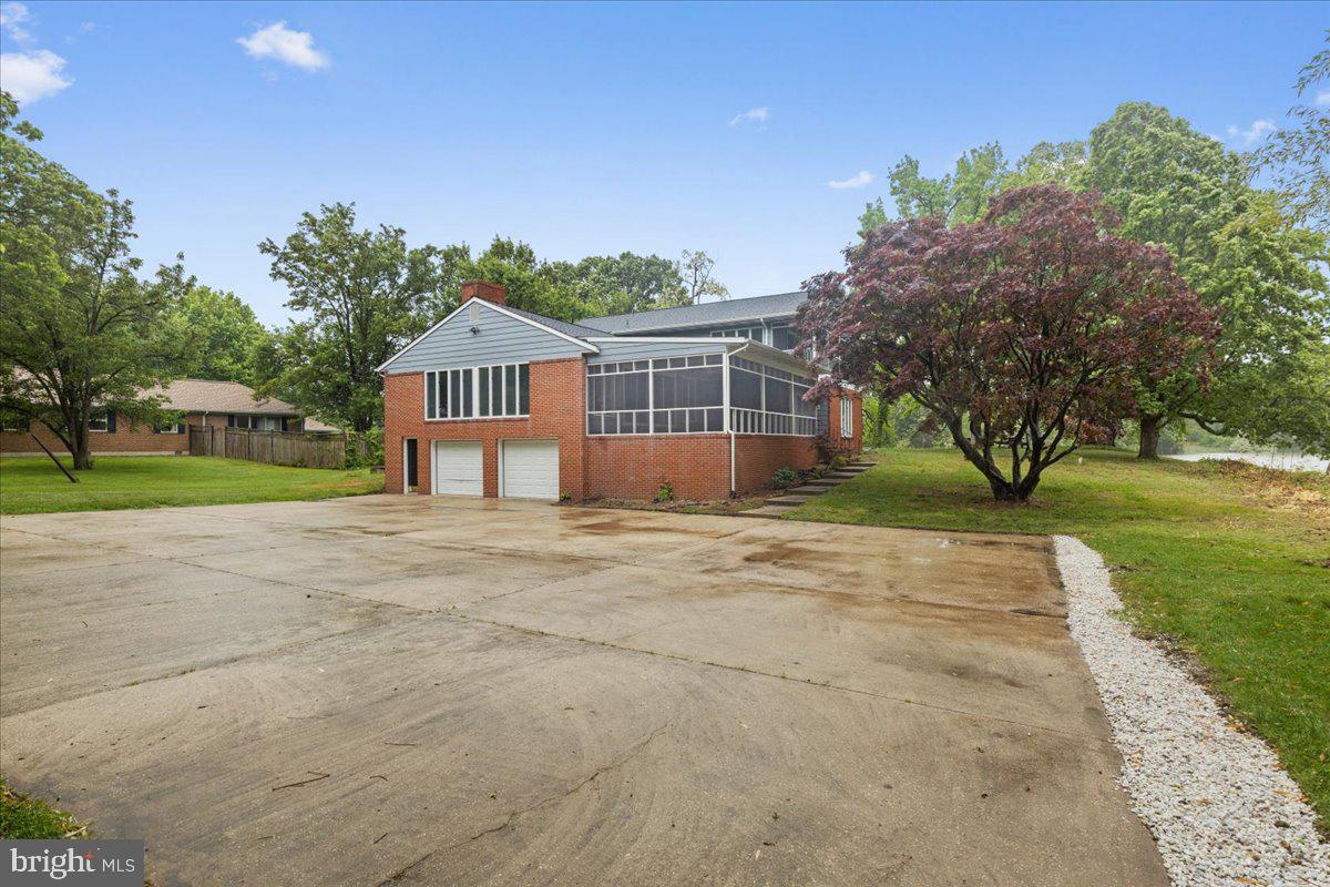 405 Cove Rd